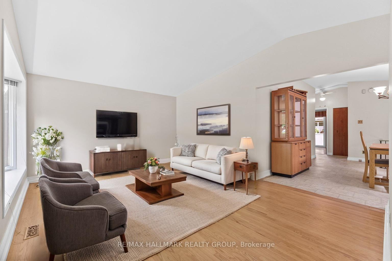 Photo 12 of 2234 Bingham Street, Ottawa, Elmvale Acres/Urbandale — HOMEH