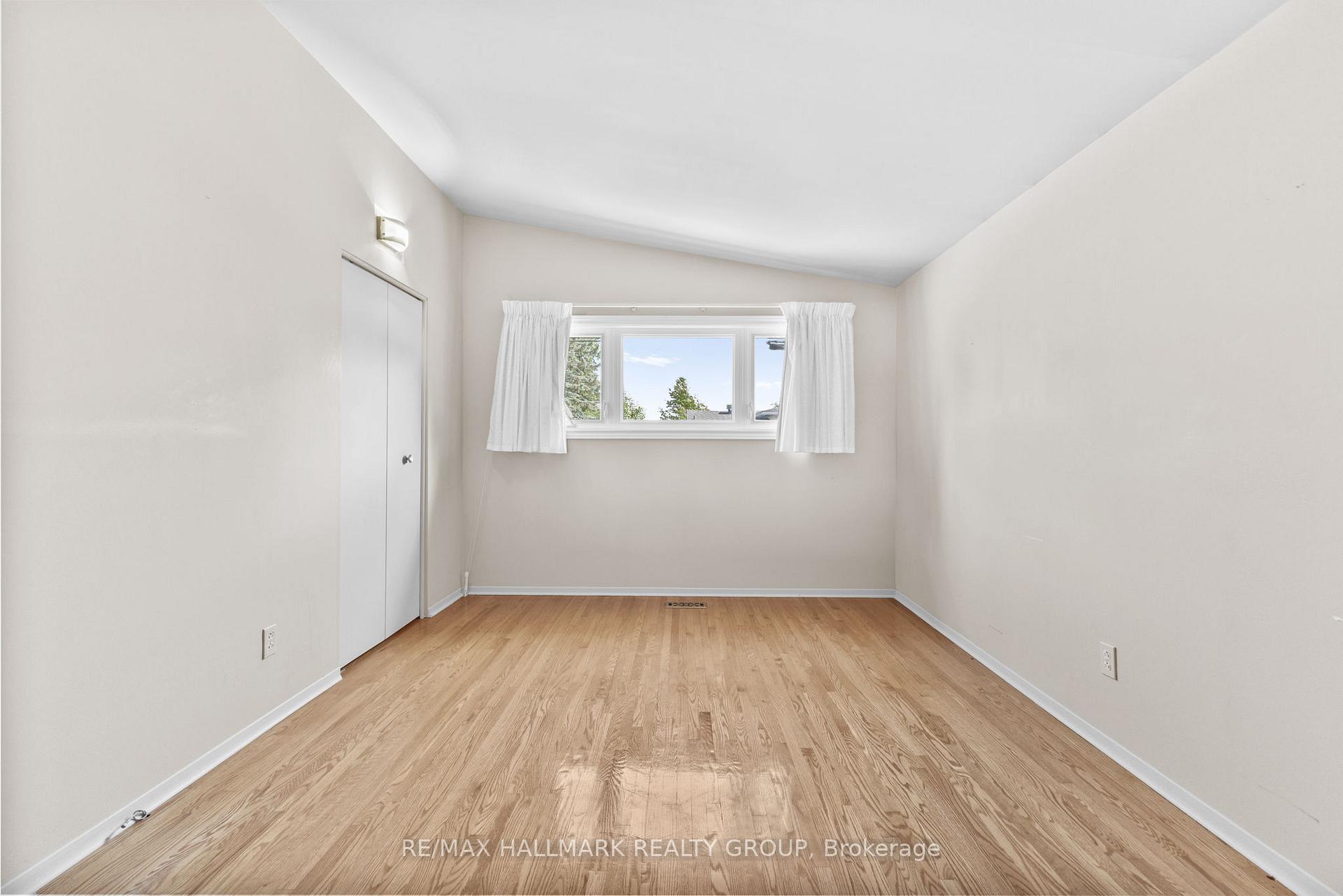 Photo 20 of 2234 Bingham Street, Ottawa, Elmvale Acres/Urbandale — HOMEH