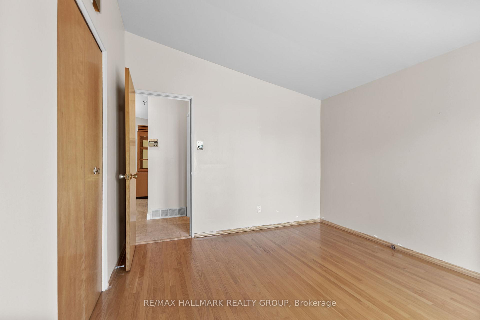 Photo 27 of 2234 Bingham Street, Ottawa, Elmvale Acres/Urbandale — HOMEH