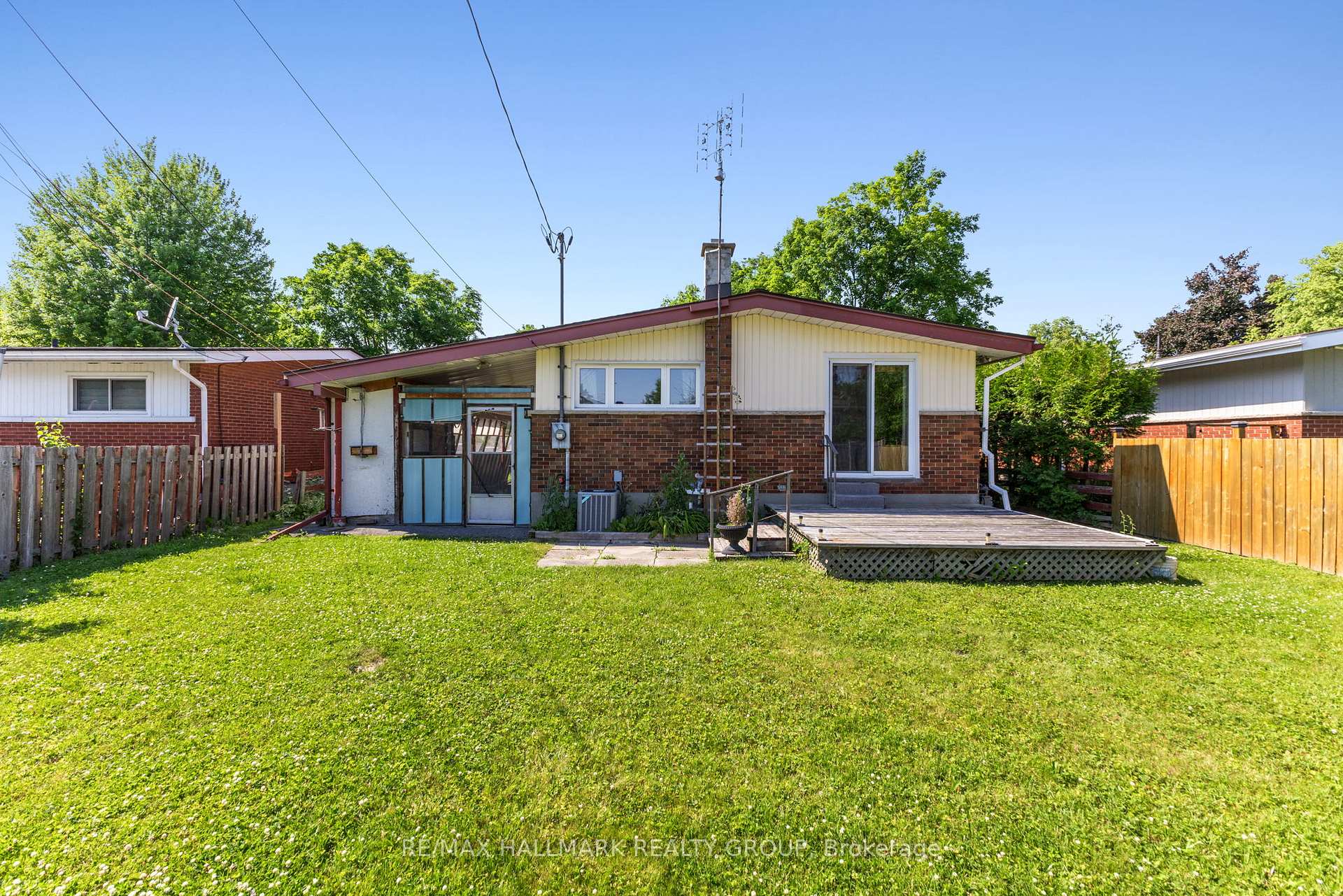 Photo 40 of 2234 Bingham Street, Ottawa, Elmvale Acres/Urbandale — HOMEH