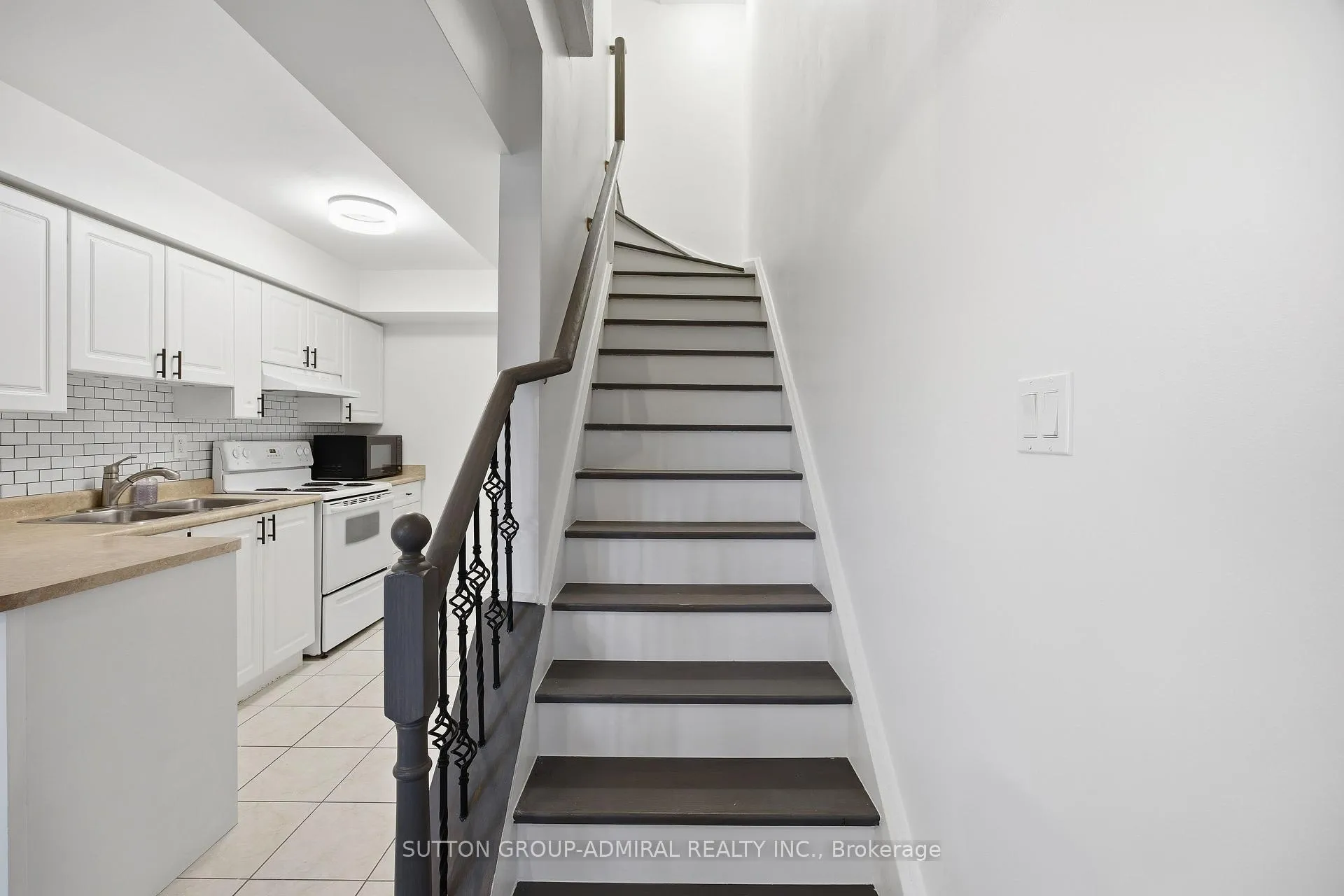 Photo 16 of Unit 216, 308 John Street, Markham, Aileen-Willowbrook — HOMEH