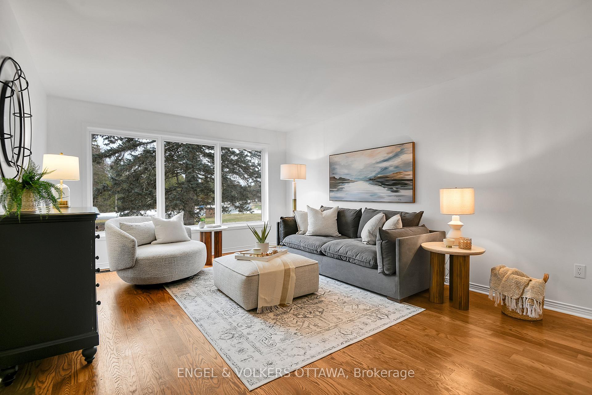 Photo 6 of 102 Delaney Drive, Ottawa, Huntley Ward (South West) — HOMEH