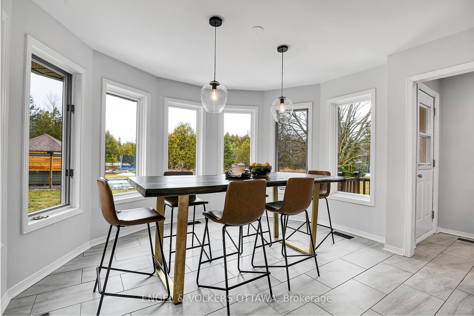 Photo 14 of 102 Delaney Drive, Ottawa, Huntley Ward (South West) — HOMEH