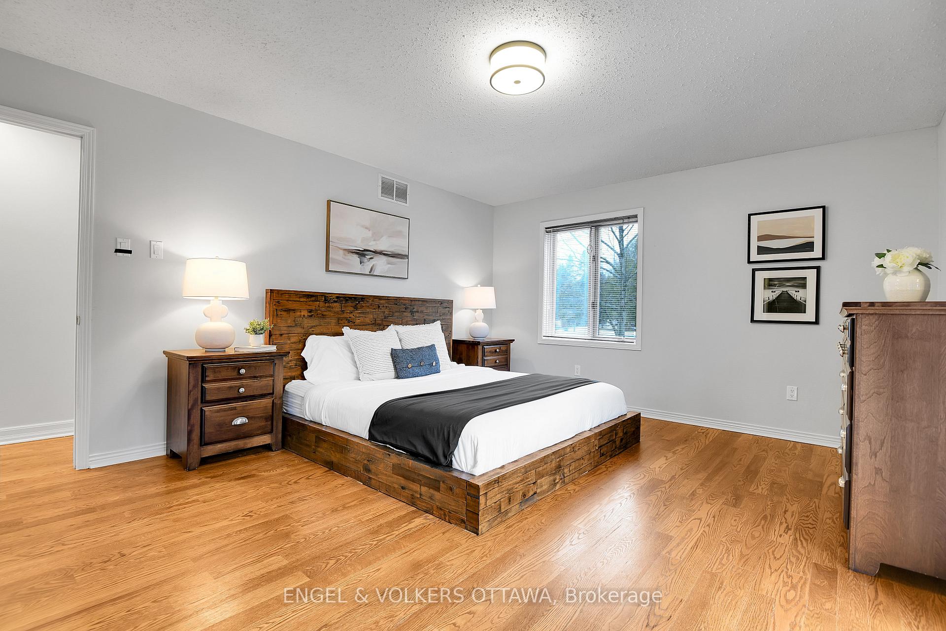 Photo 15 of 102 Delaney Drive, Ottawa, Huntley Ward (South West) — HOMEH