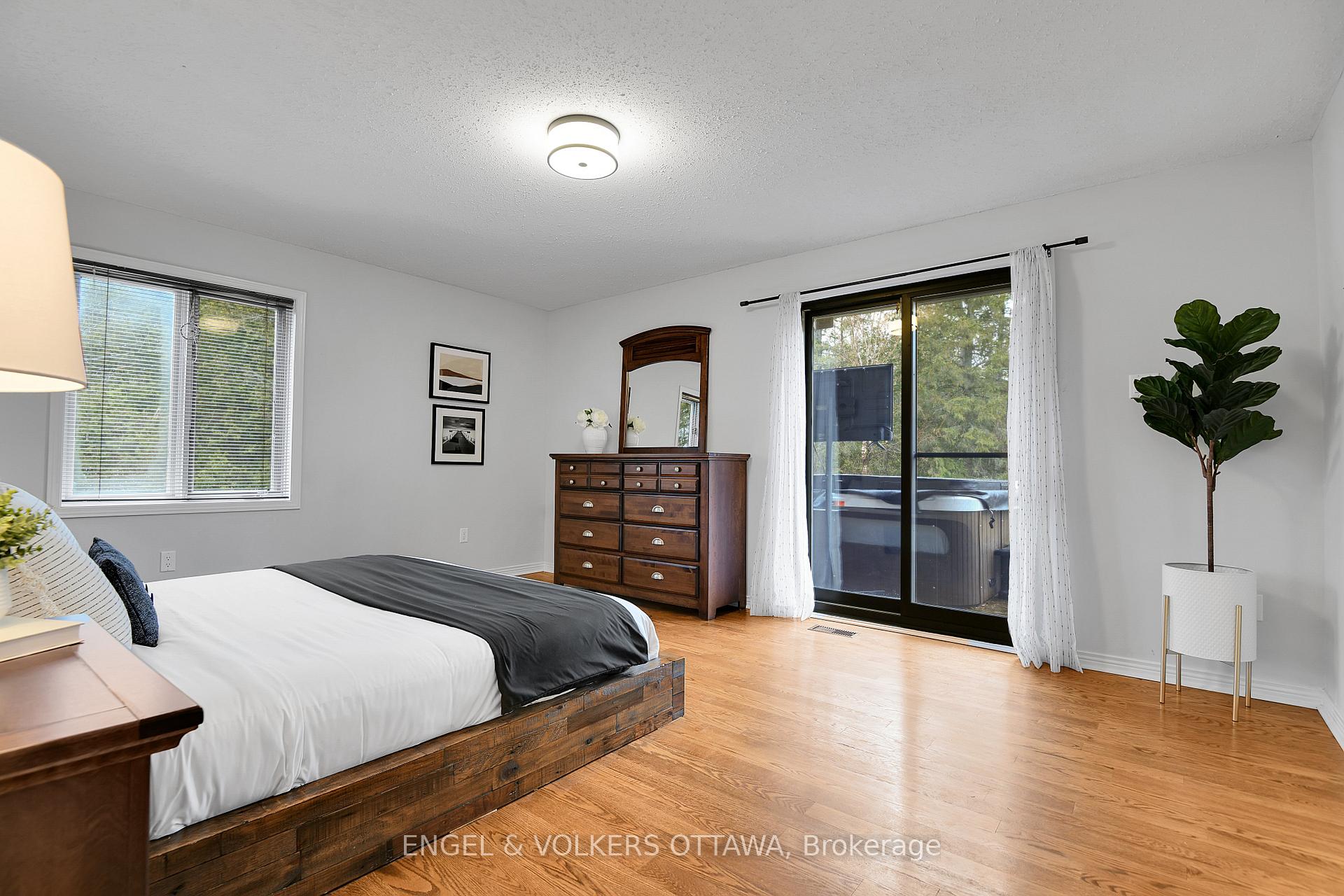 Photo 17 of 102 Delaney Drive, Ottawa, Huntley Ward (South West) — HOMEH