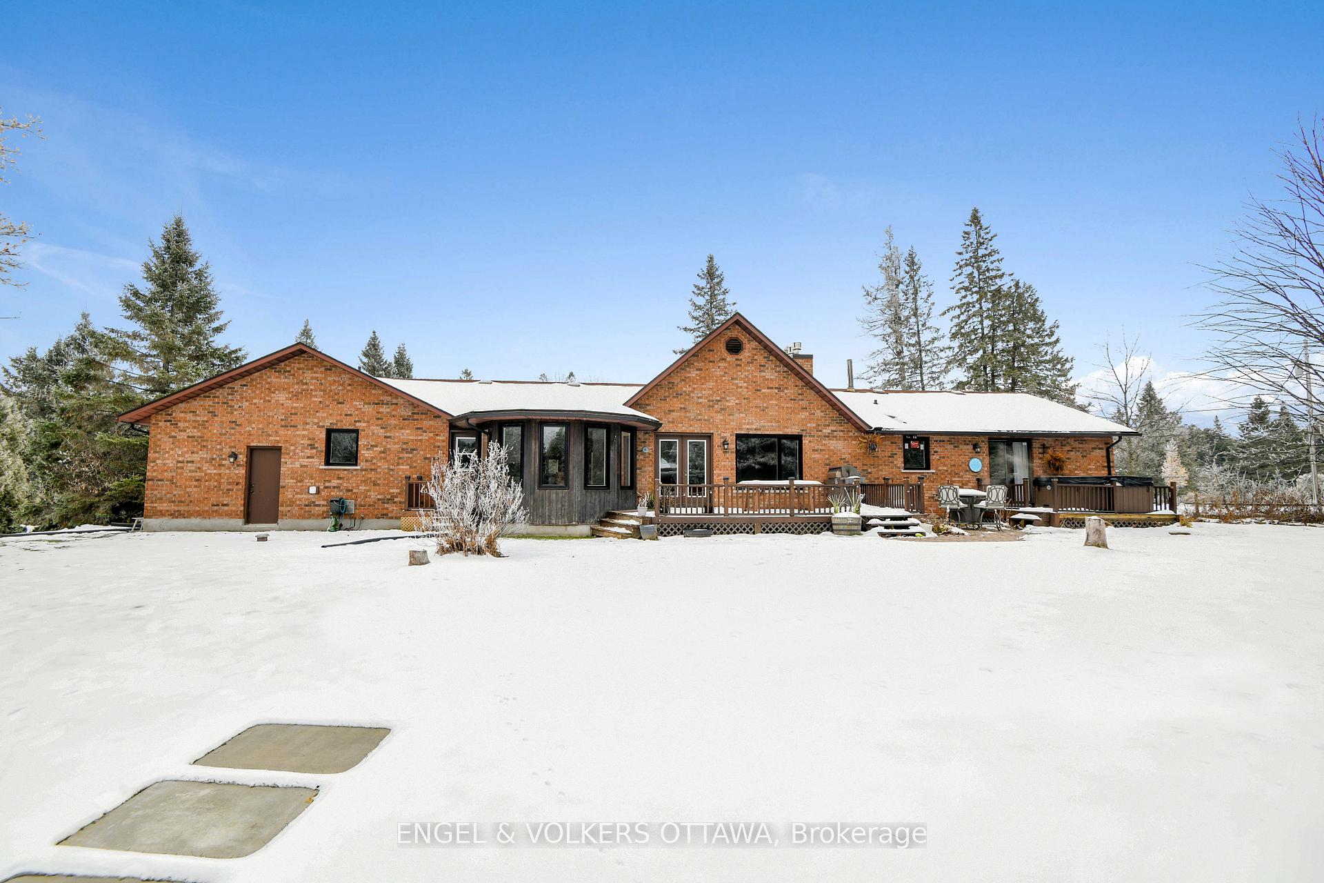 Photo 25 of 102 Delaney Drive, Ottawa, Huntley Ward (South West) — HOMEH