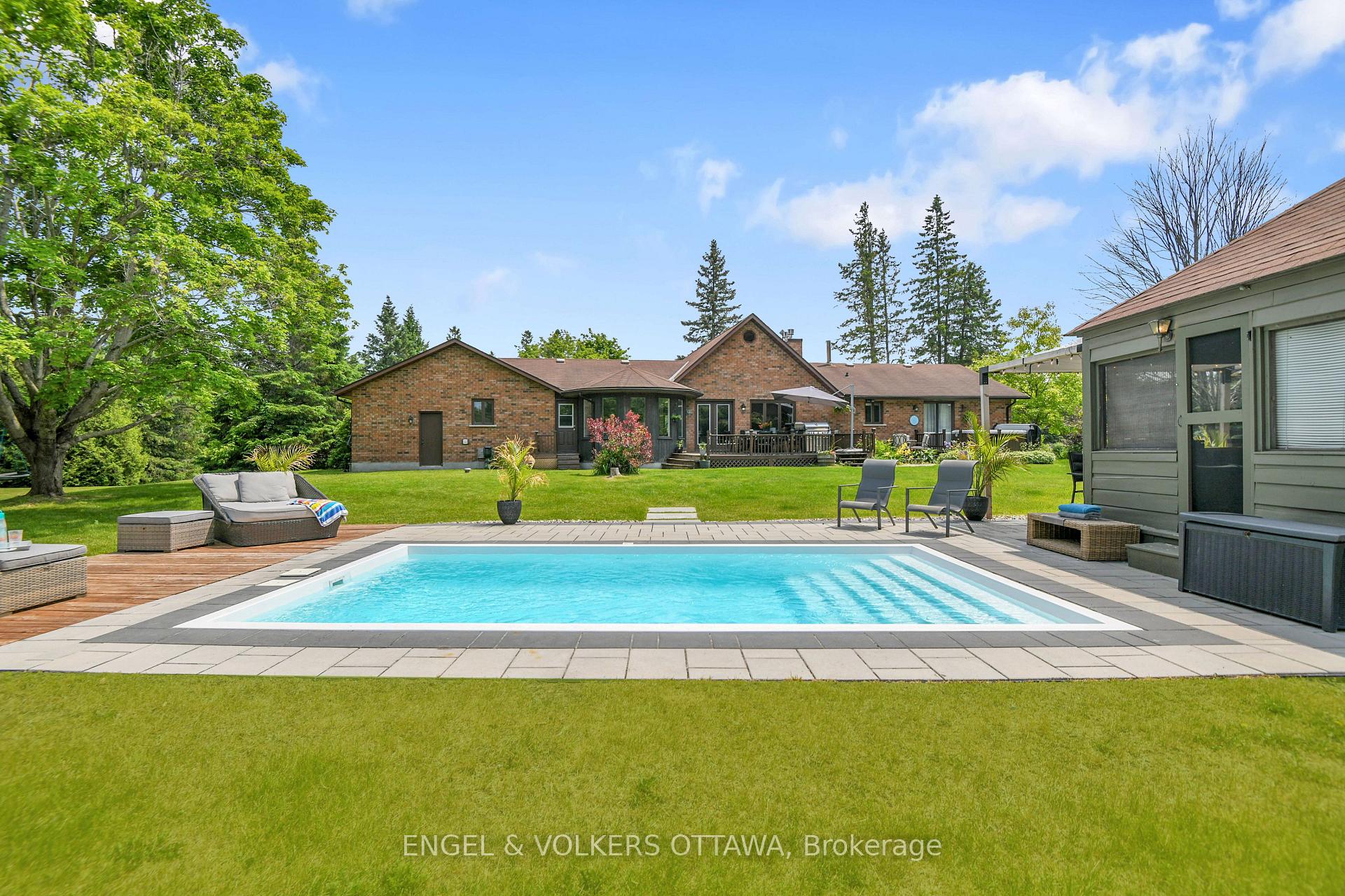 Photo 27 of 102 Delaney Drive, Ottawa, Huntley Ward (South West) — HOMEH