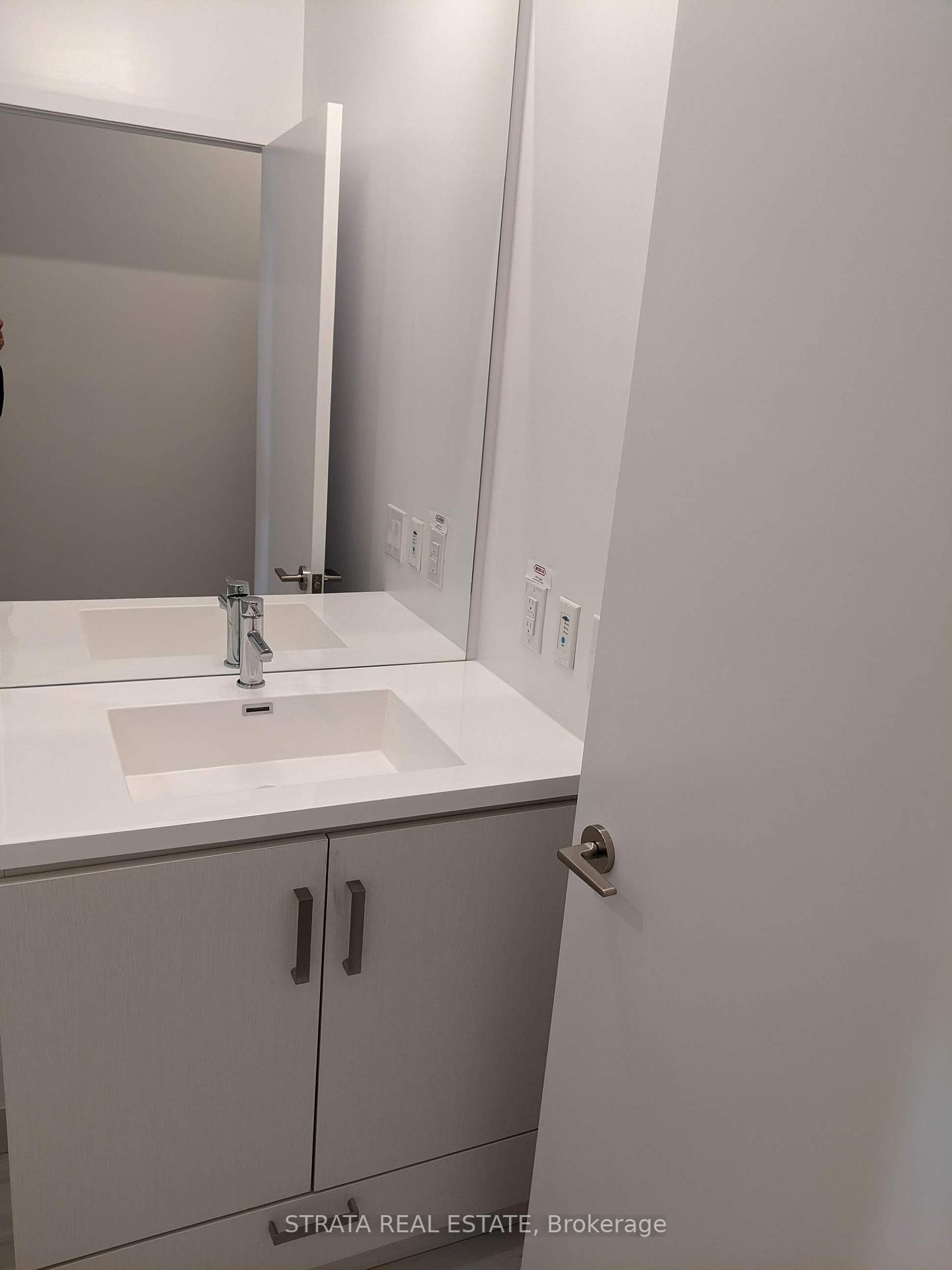 Front of Unit 205, 10 Honeycrisp Crescent