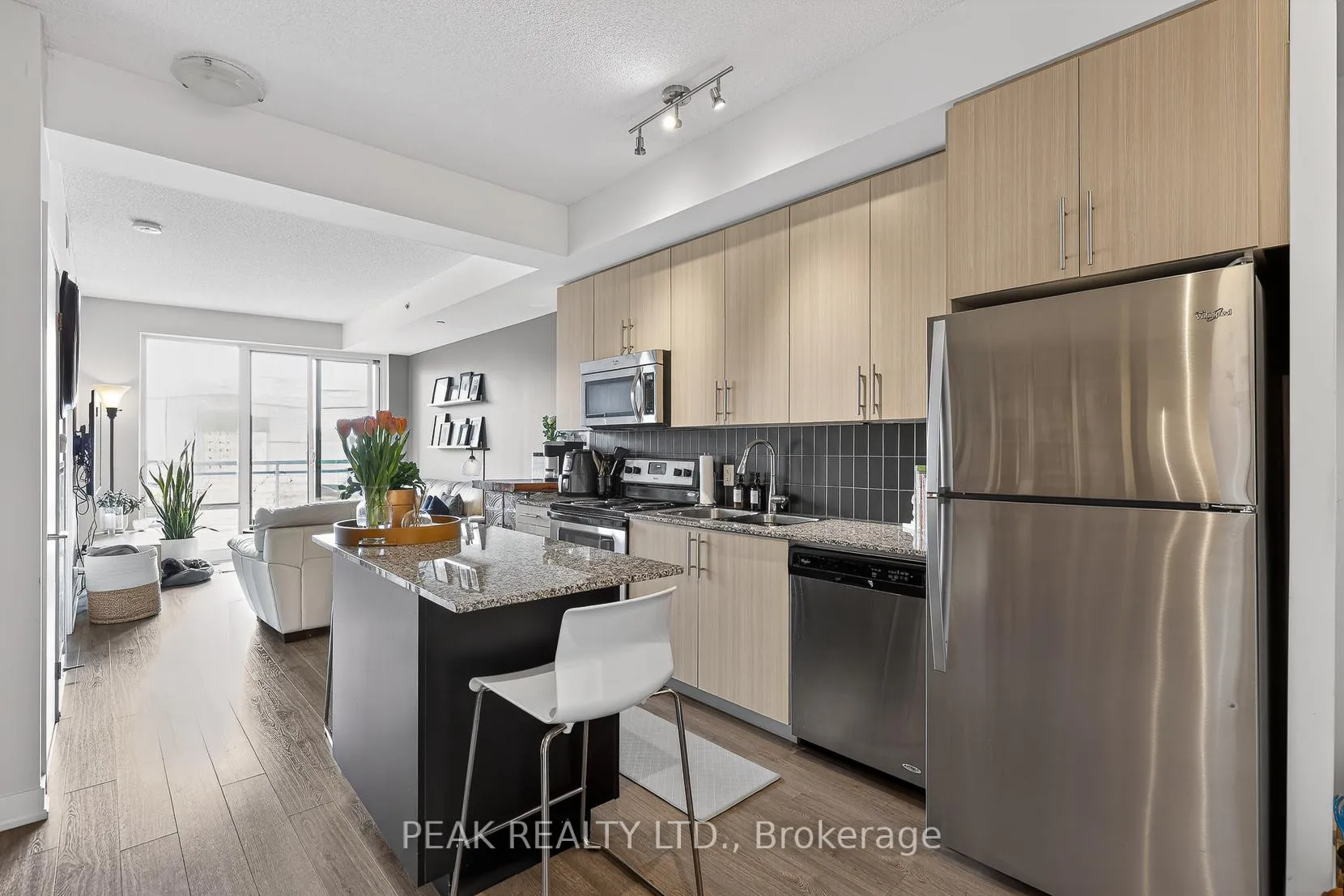 Photo 6 of Unit 1006, 85 Duke Street W, Kitchener — HOMEH