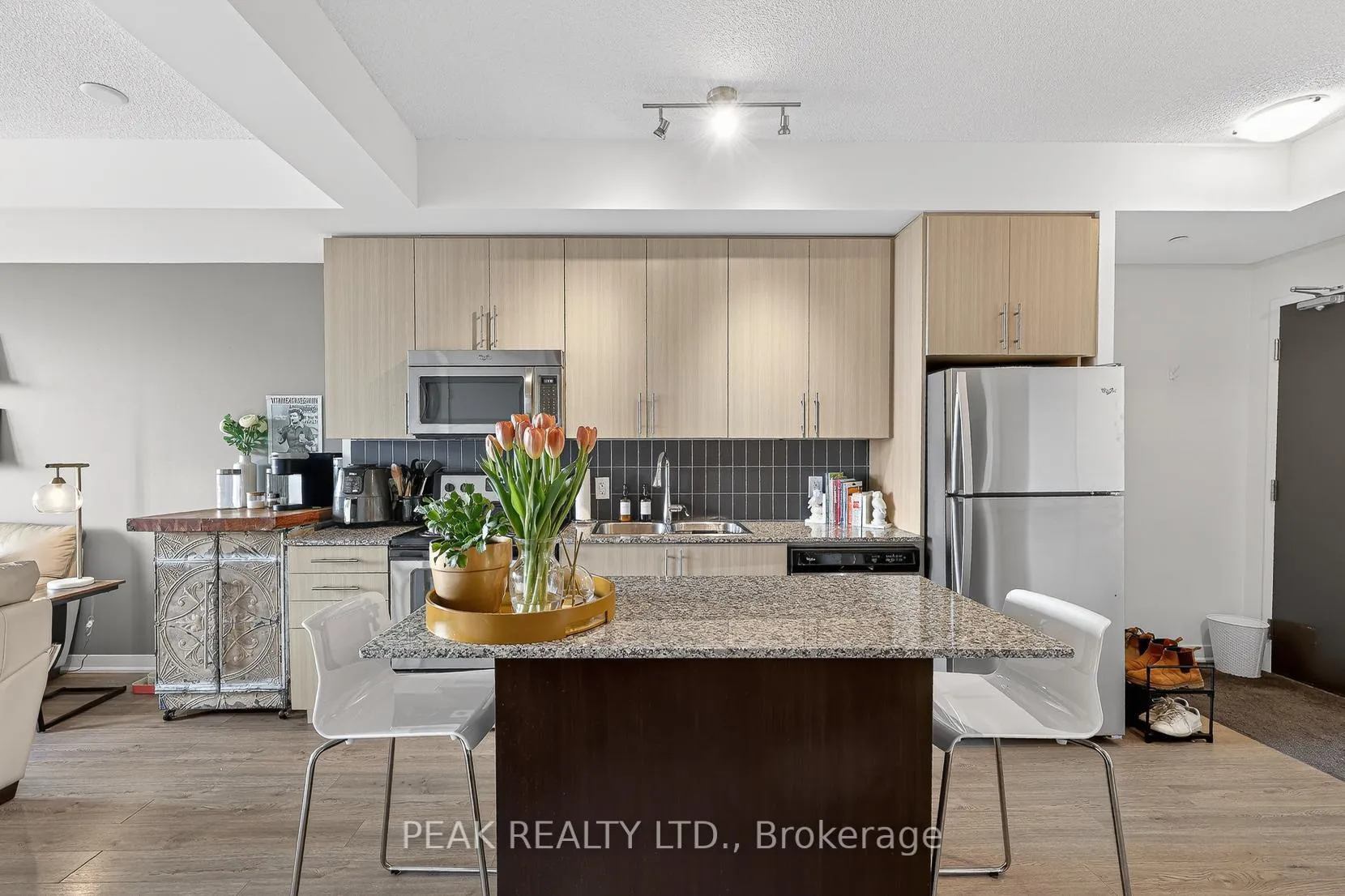 Photo 7 of Unit 1006, 85 Duke Street W, Kitchener — HOMEH