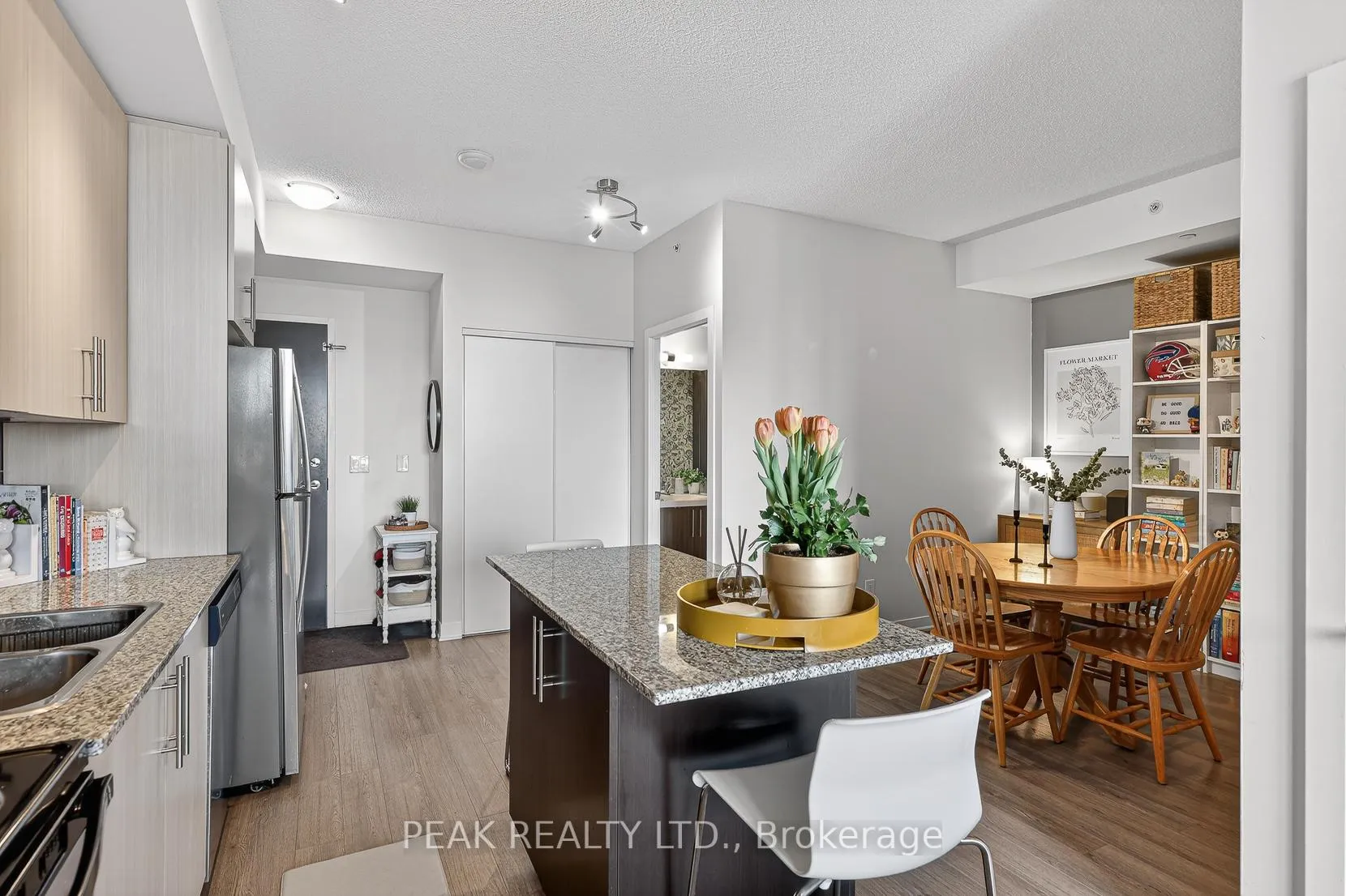 Photo 10 of Unit 1006, 85 Duke Street W, Kitchener — HOMEH