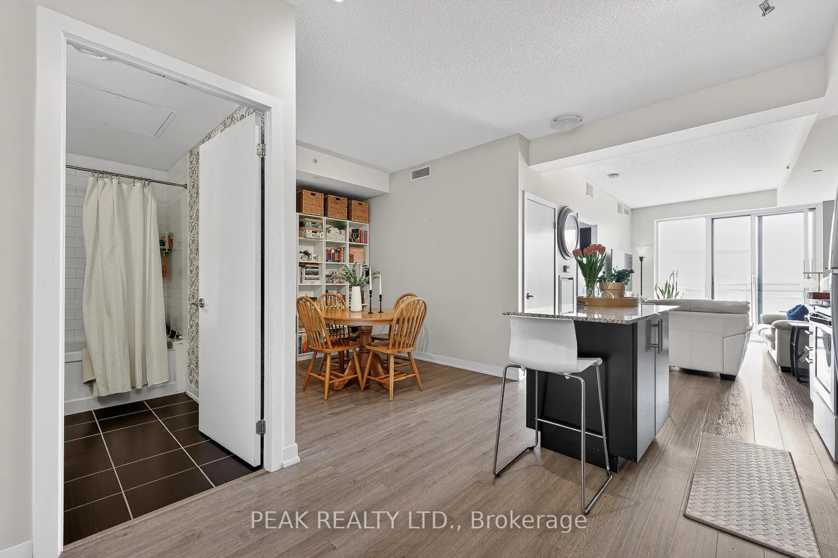 Photo 11 of Unit 1006, 85 Duke Street W, Kitchener — HOMEH