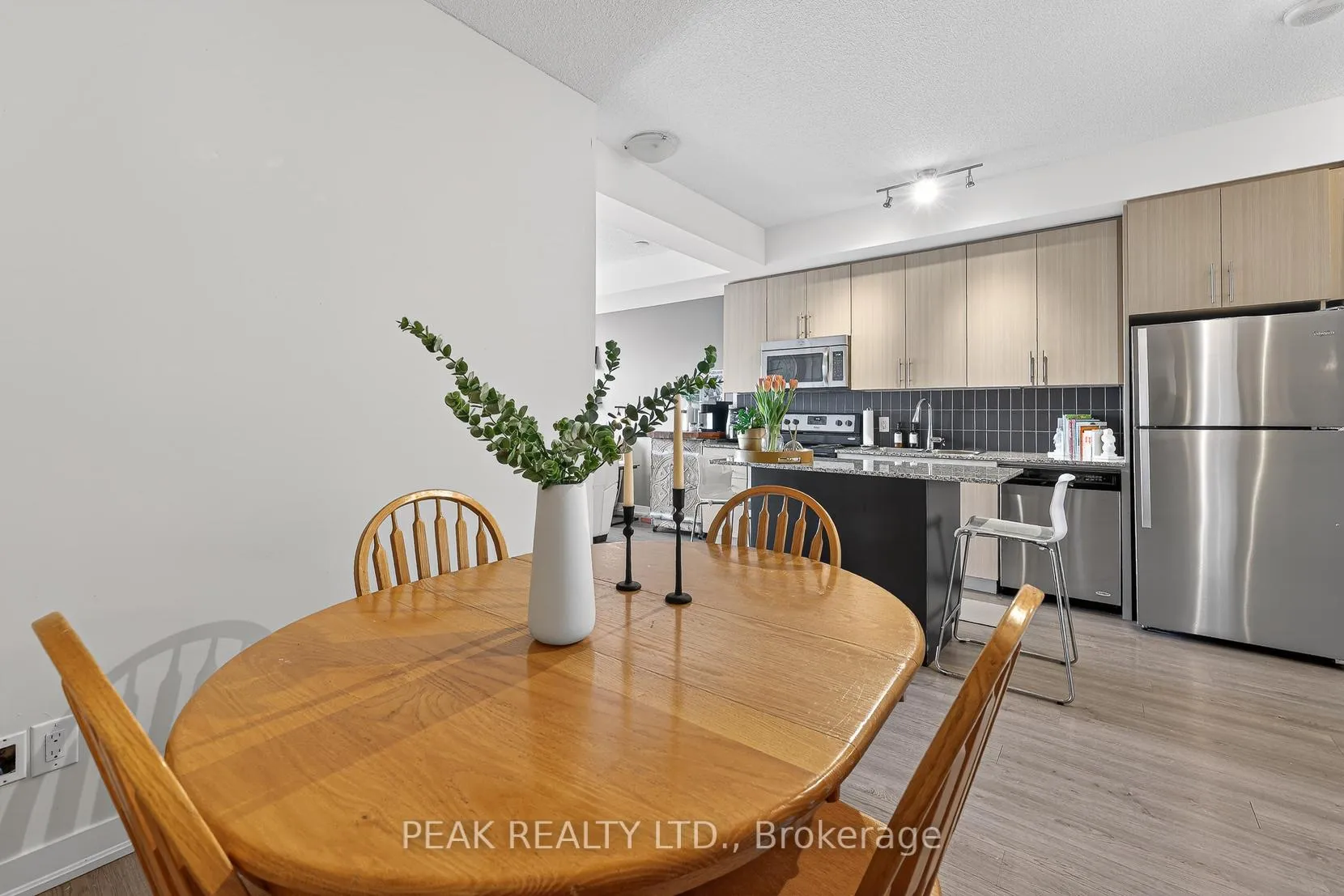 Photo 14 of Unit 1006, 85 Duke Street W, Kitchener — HOMEH