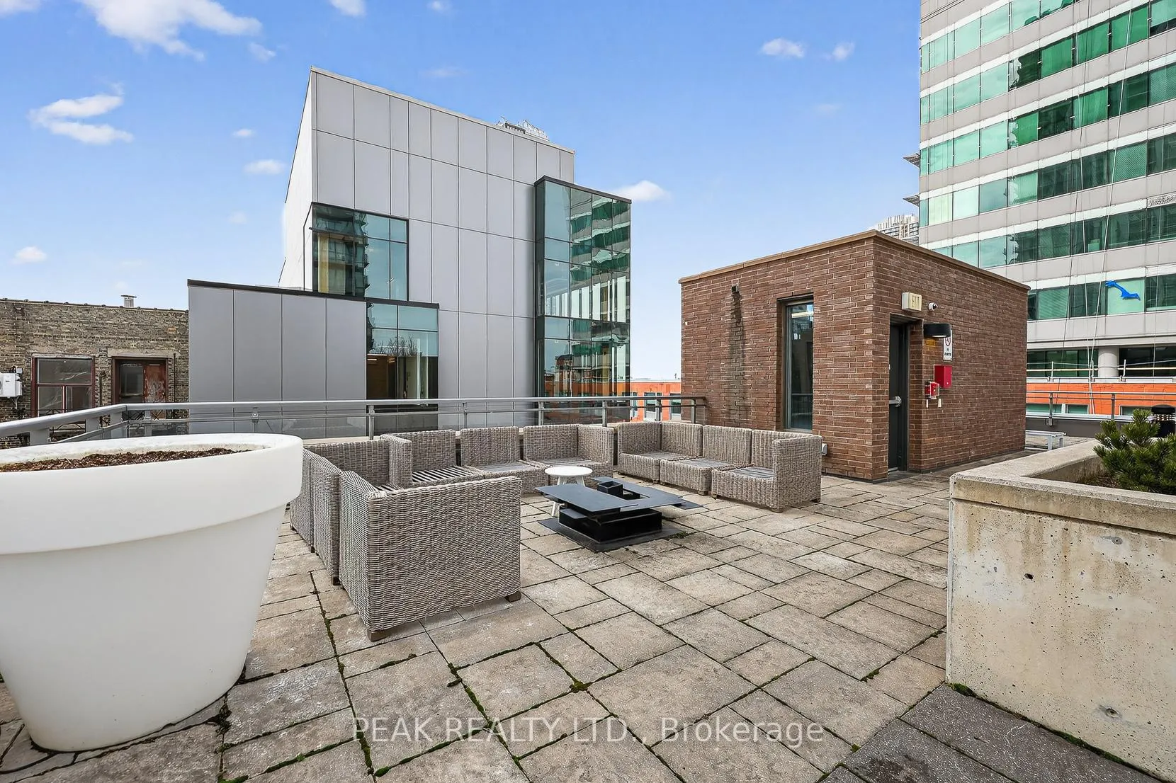 Photo 33 of Unit 1006, 85 Duke Street W, Kitchener — HOMEH