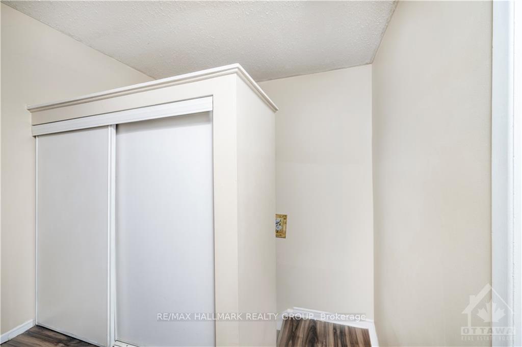 Photo 8 of 2570 Southvale Crescent, Ottawa, Sheffield Glen/Industrial Park — HOMEH