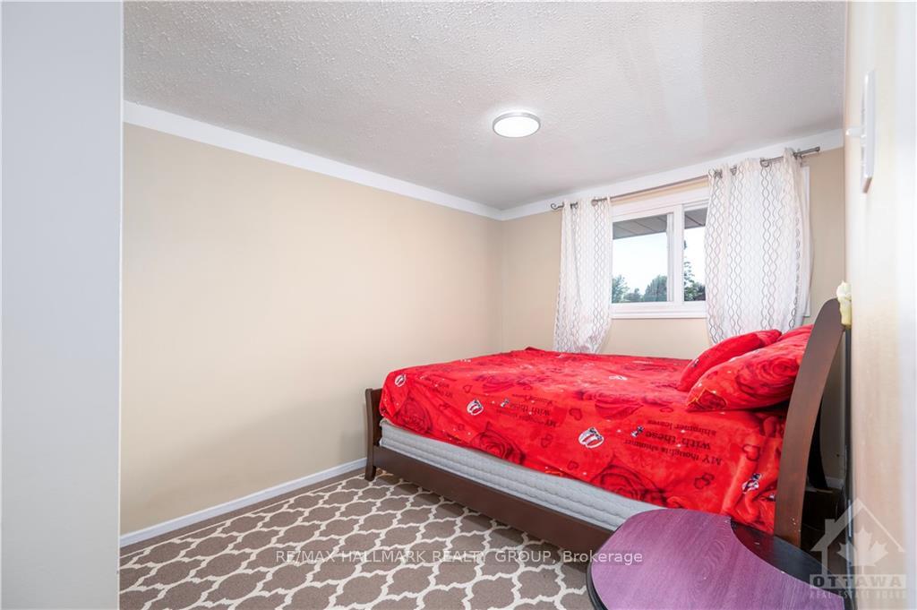 Photo 9 of 2570 Southvale Crescent, Ottawa, Sheffield Glen/Industrial Park — HOMEH