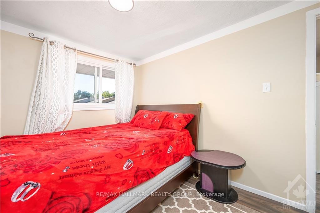 Photo 10 of 2570 Southvale Crescent, Ottawa, Sheffield Glen/Industrial Park — HOMEH