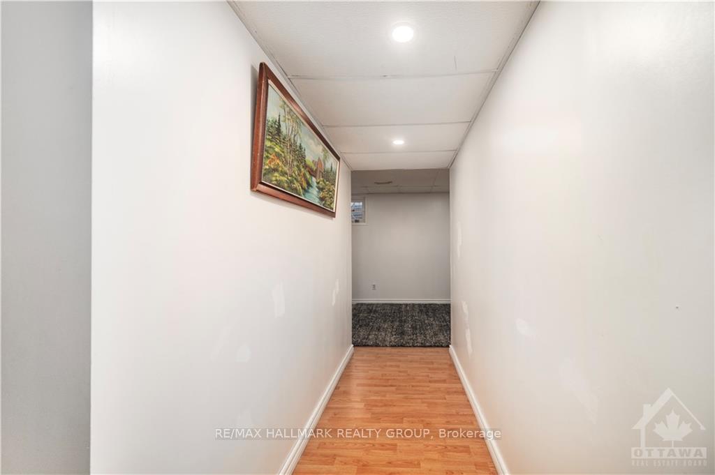 Photo 17 of 2570 Southvale Crescent, Ottawa, Sheffield Glen/Industrial Park — HOMEH
