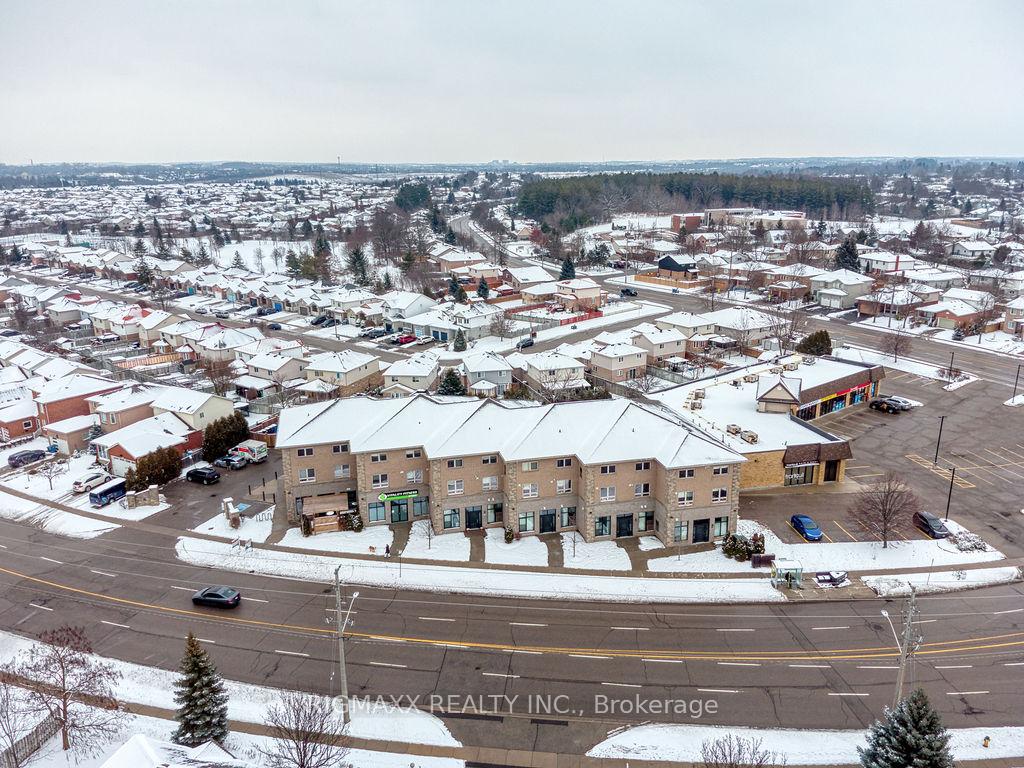 Photo 2 of Unit 211, 904 Paisley Road, Guelph, Willow West/Sugarbush/West Acres — HOMEH