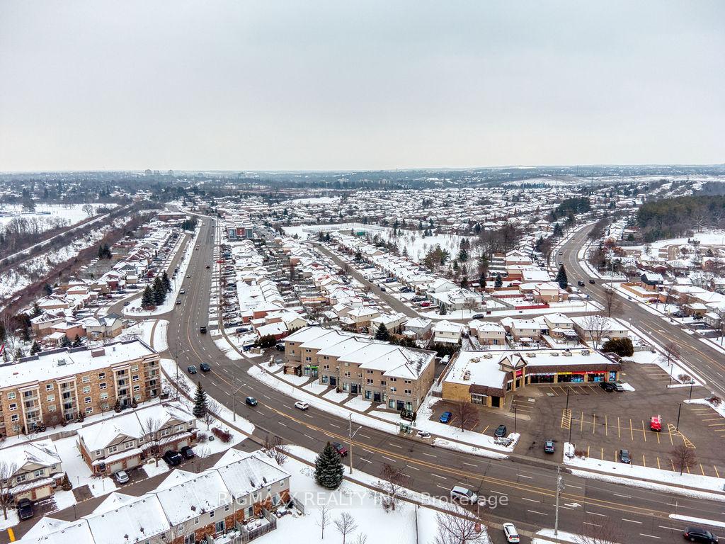Photo 3 of Unit 211, 904 Paisley Road, Guelph, Willow West/Sugarbush/West Acres — HOMEH