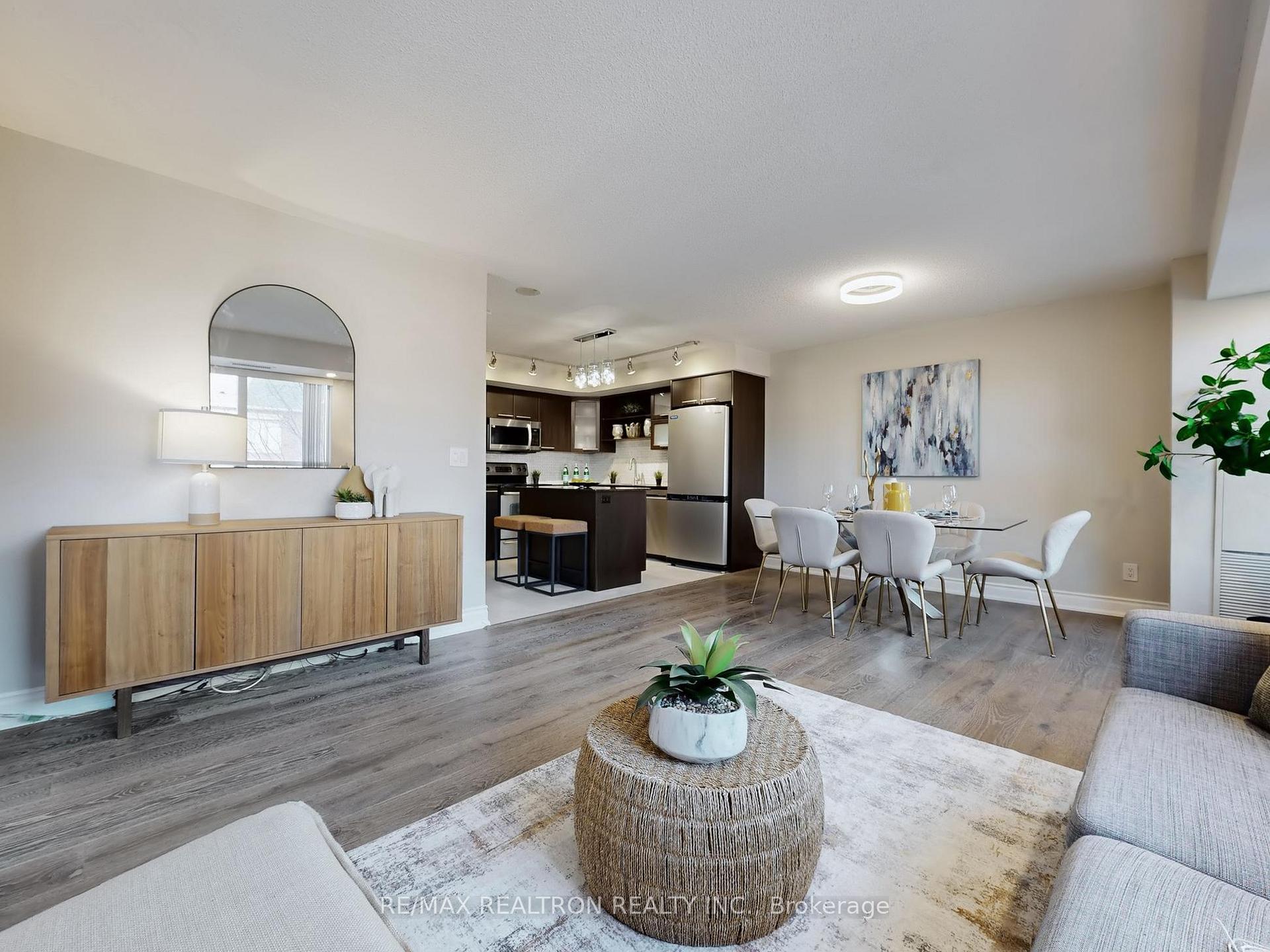 Photo 11 of Unit 306, 37 Galleria Parkway, Markham, Commerce Valley — HOMEH