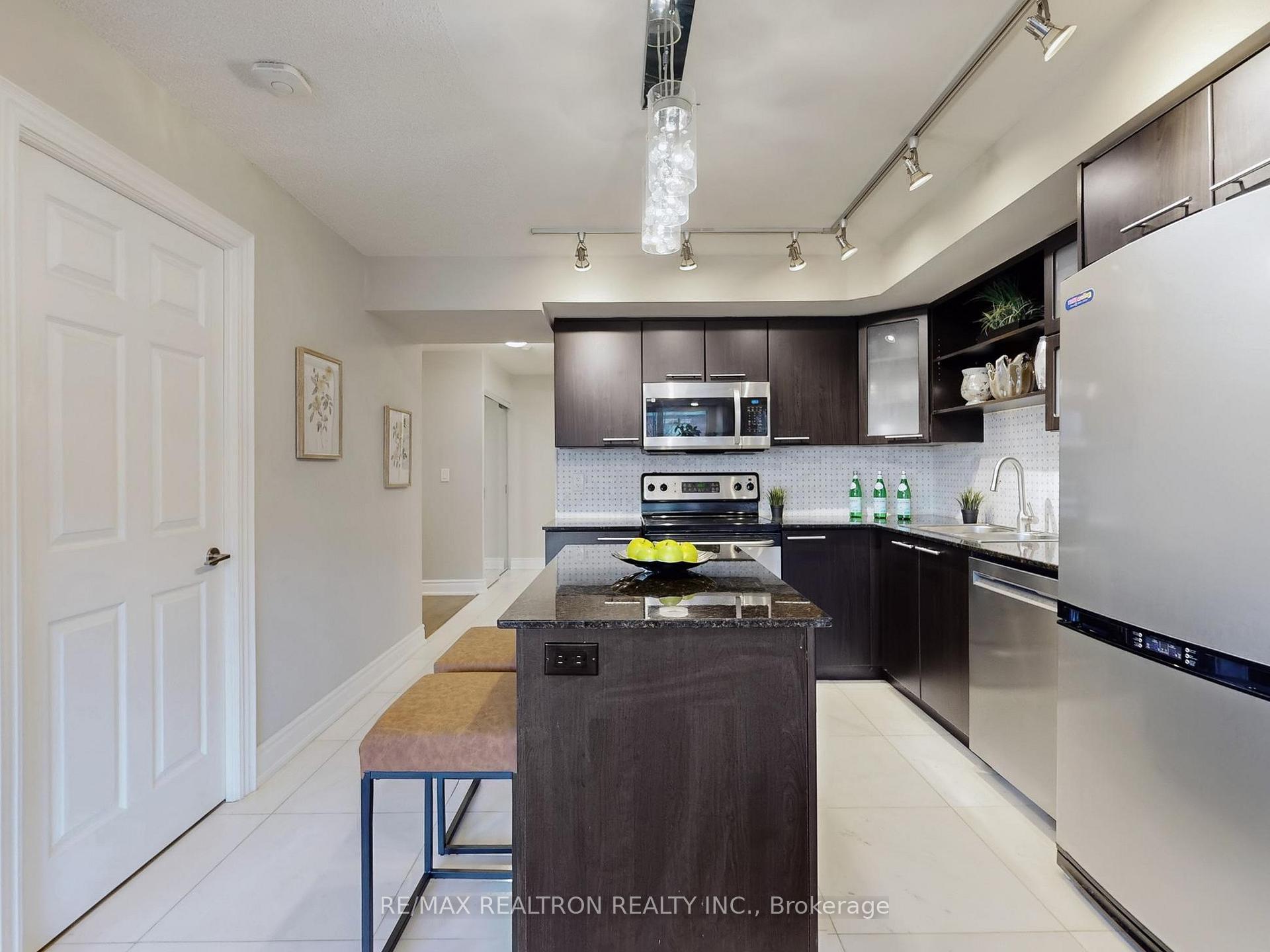 Photo 23 of Unit 306, 37 Galleria Parkway, Markham, Commerce Valley — HOMEH