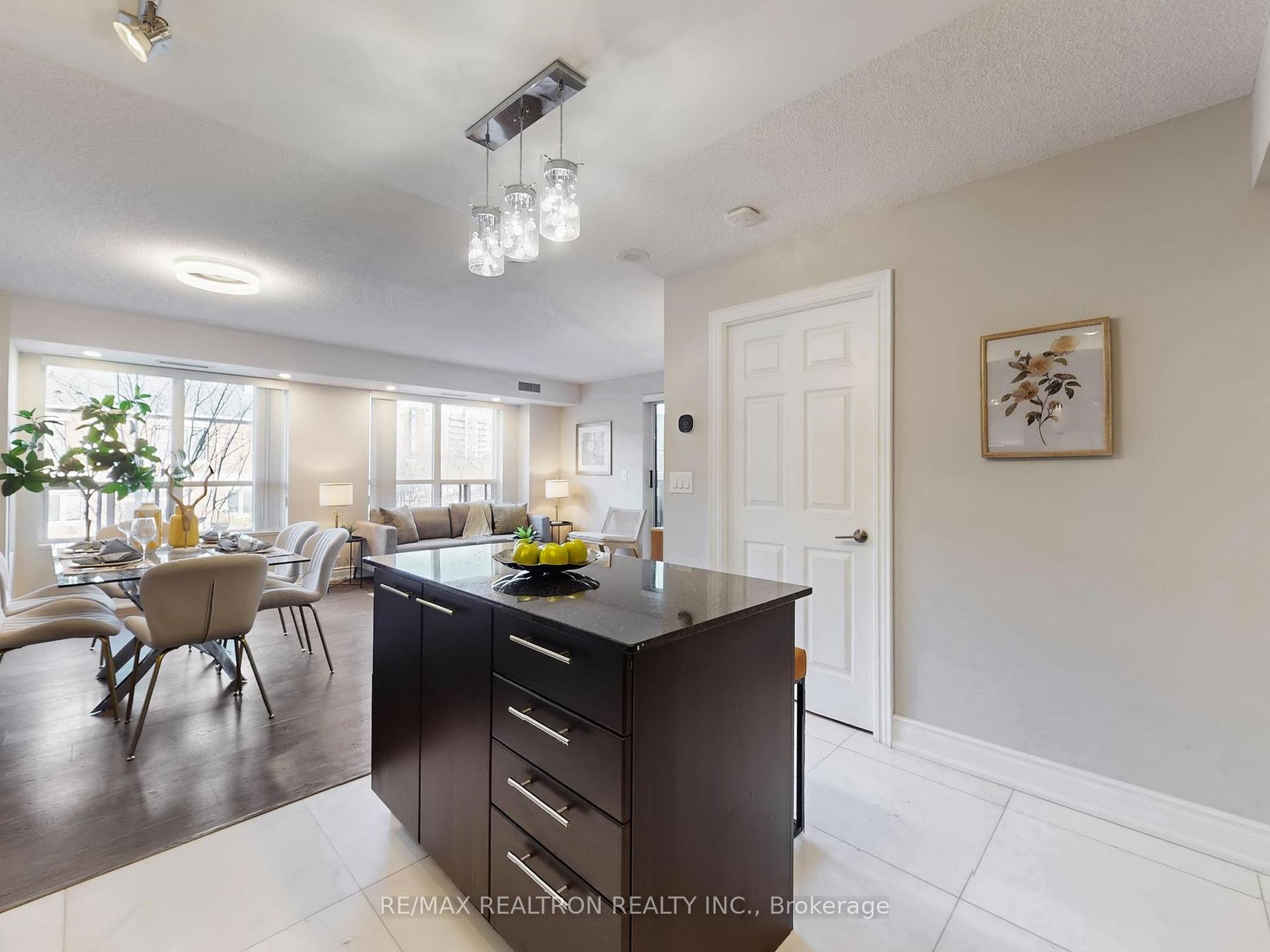 Photo 25 of Unit 306, 37 Galleria Parkway, Markham, Commerce Valley — HOMEH