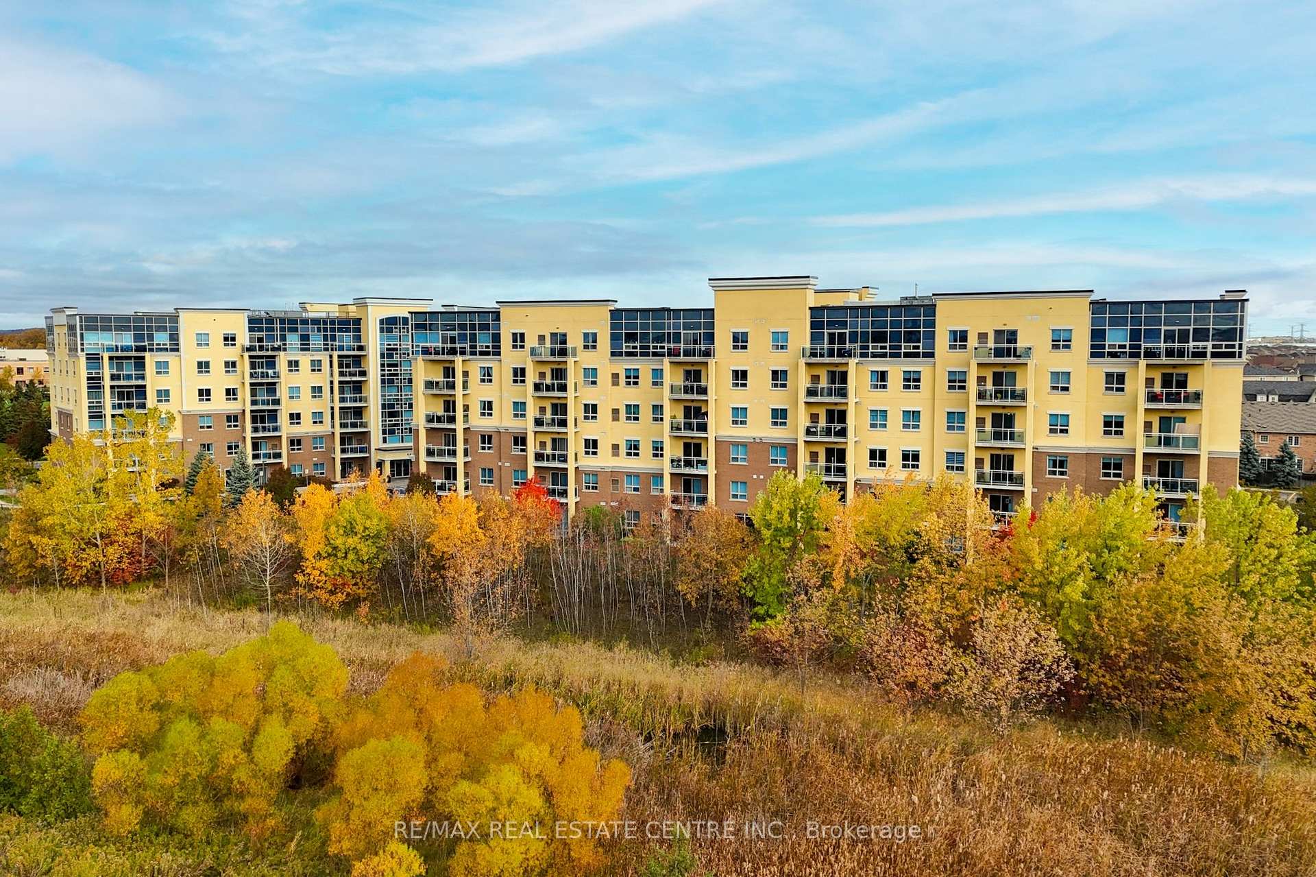 Photo 6 of Unit 305, 1419 Costigan Road, Milton, Clarke — HOMEH