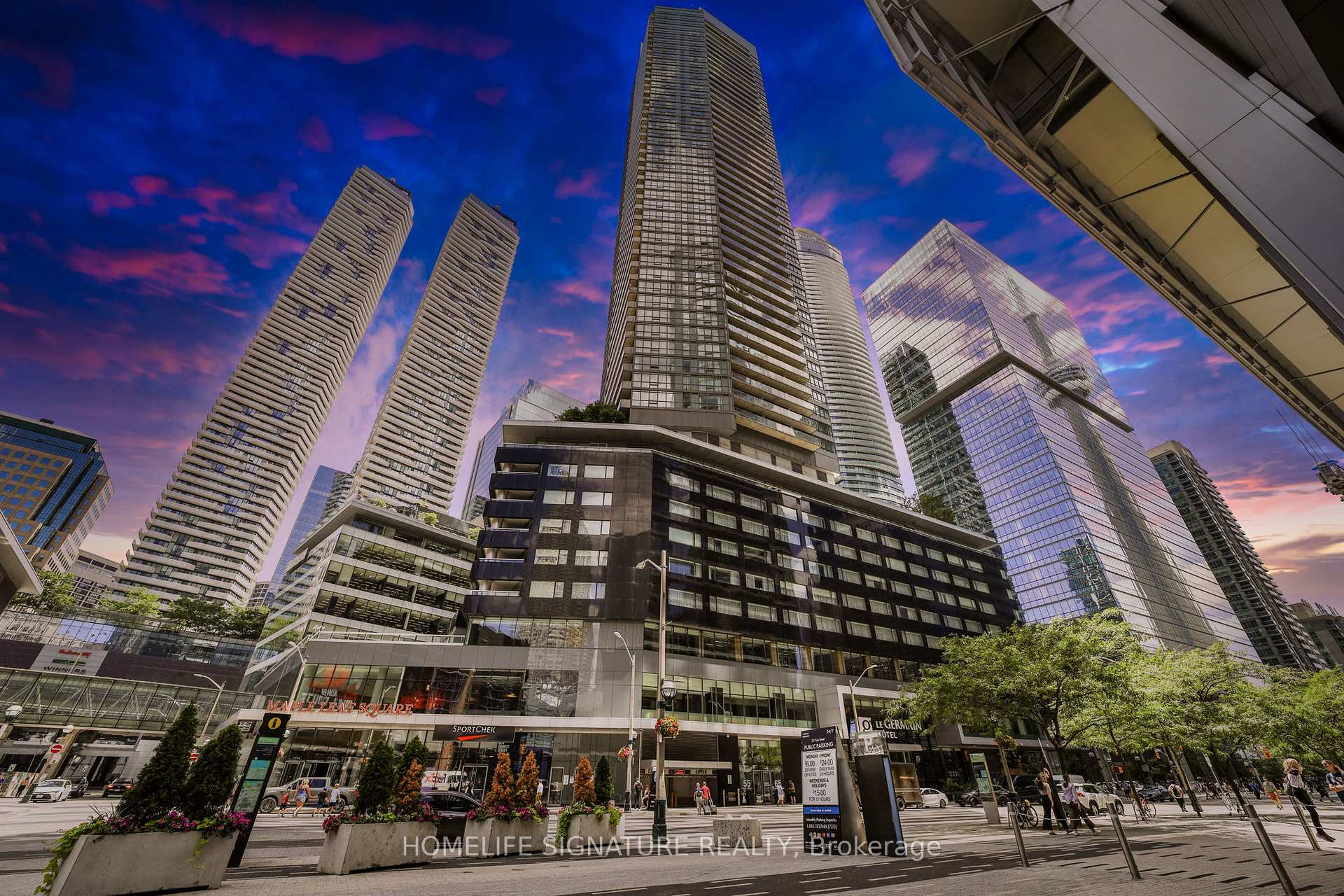 Front of Unit 1506, 55 Bremner Boulevard