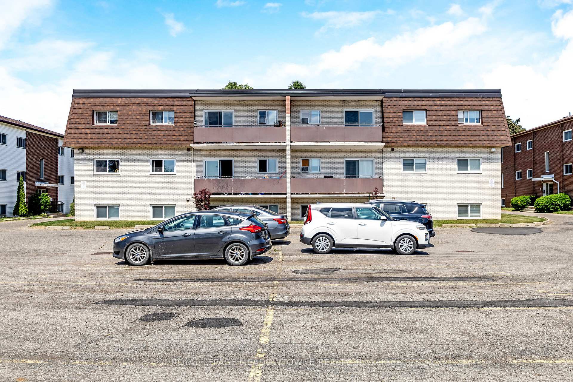 Photo 7 of Unit 203, 53 Conroy Crescent, Guelph, Dovercliffe Park/Old University — HOMEH