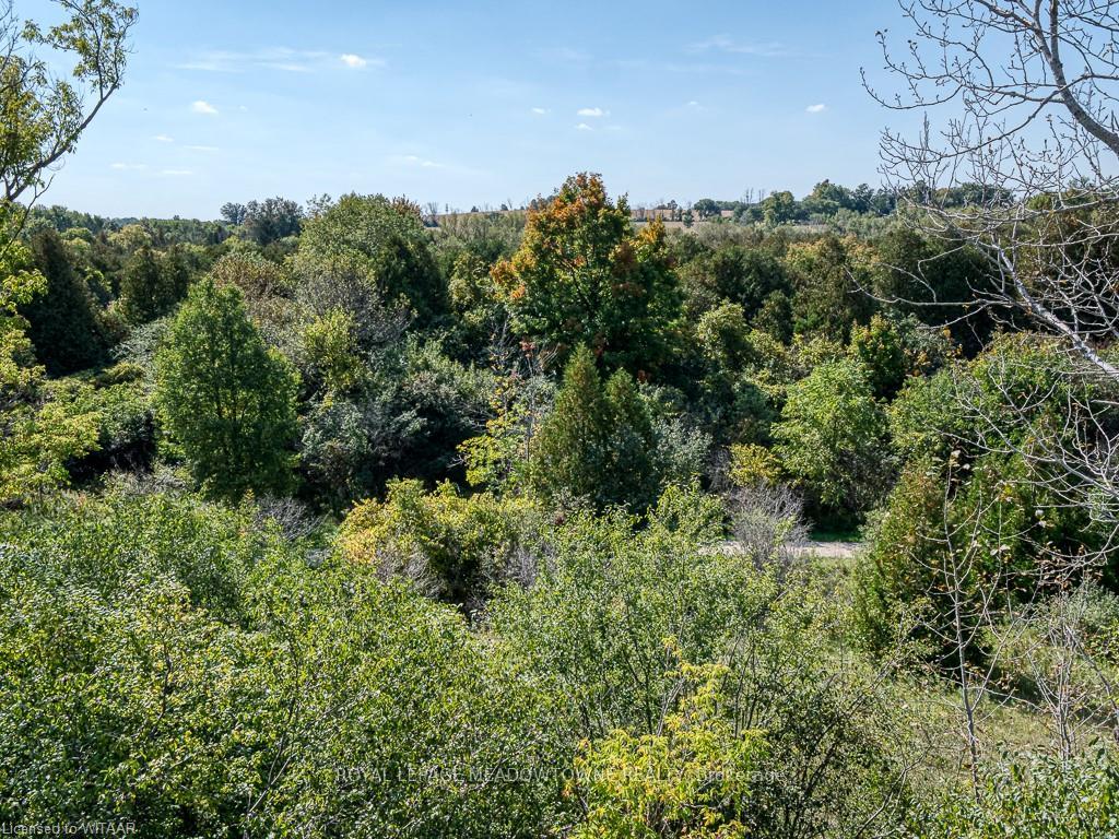 Photo 8 of Unit 203, 53 Conroy Crescent, Guelph, Dovercliffe Park/Old University — HOMEH