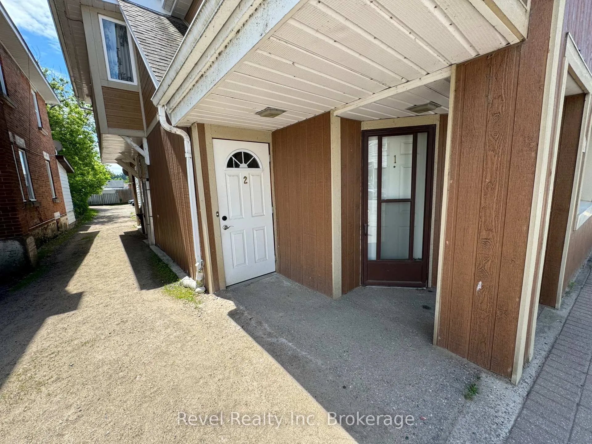 Photo 2 of 310 Main Street, Mattawa — HOMEH