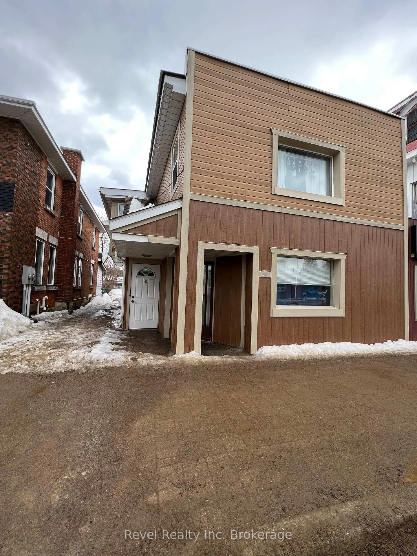 Photo 9 of 310 Main Street, Mattawa — HOMEH