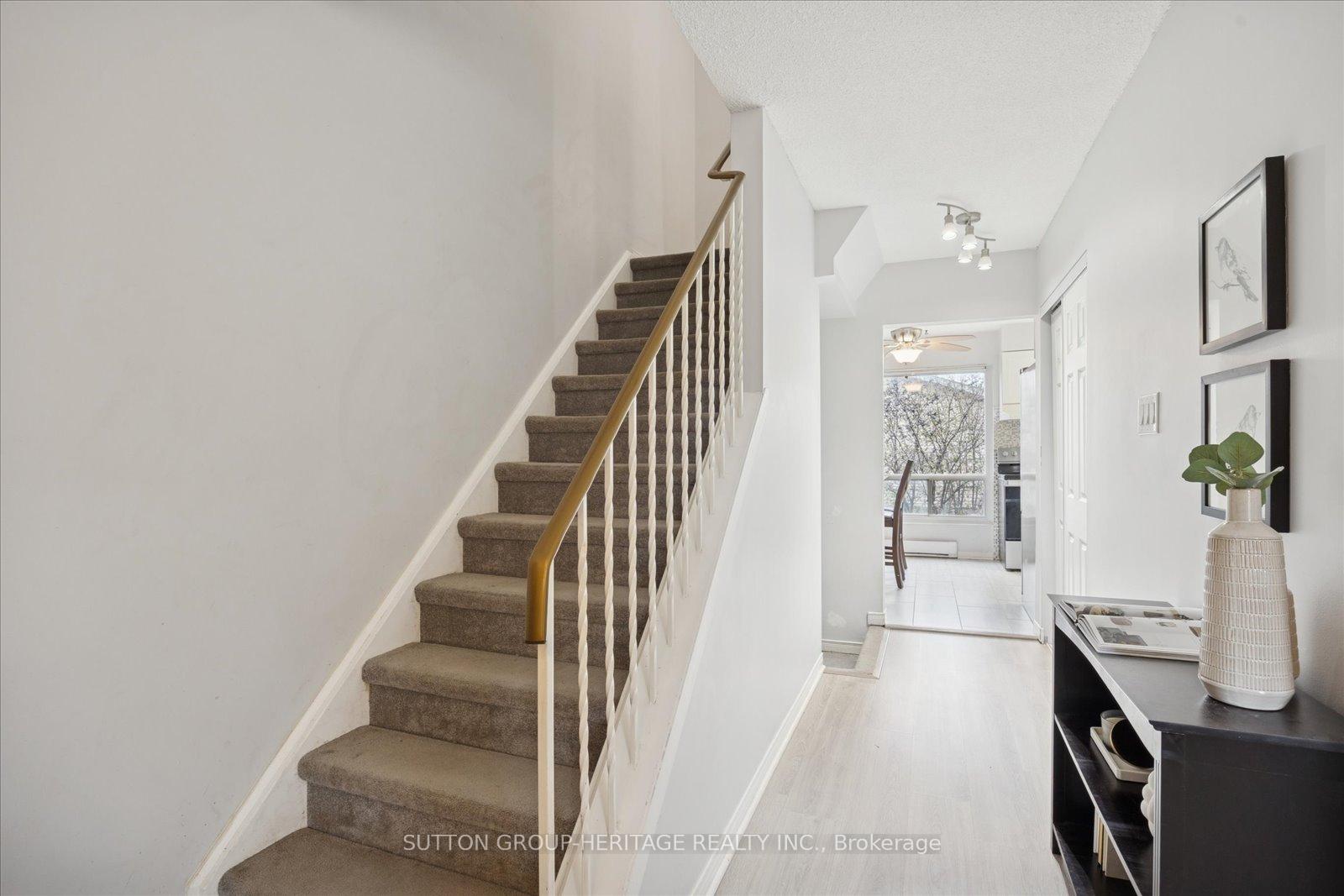 Photo 4 of Unit 11, 221 Ormond Drive, Oshawa, Samac — HOMEH