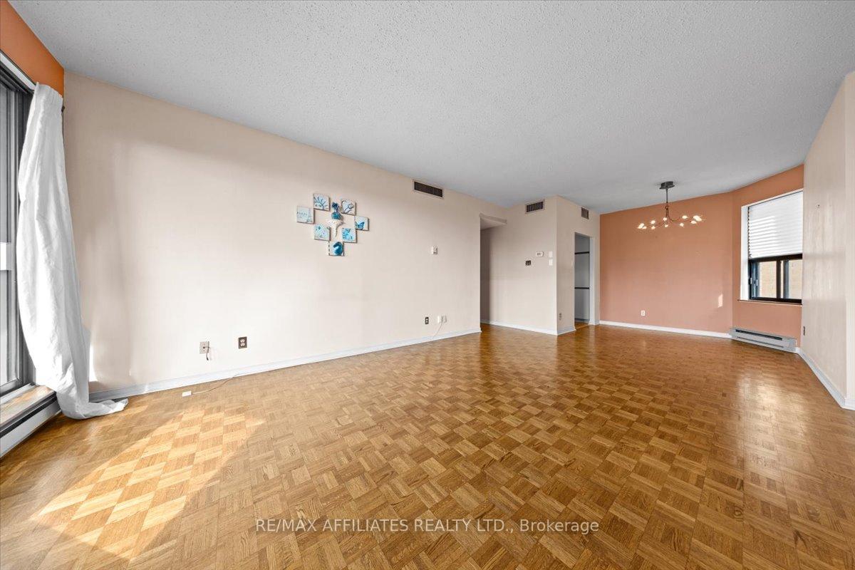 Photo 4 of Unit 601, 556 Laurier Avenue W, Ottawa, Ottawa Centre — HOMEH
