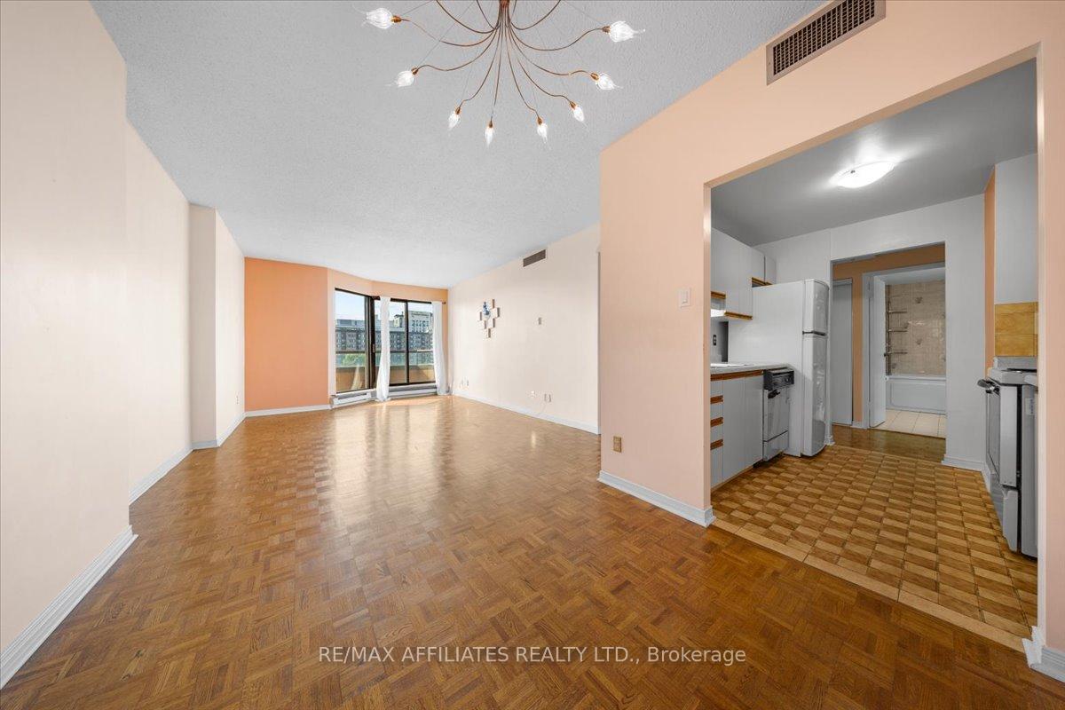 Photo 8 of Unit 601, 556 Laurier Avenue W, Ottawa, Ottawa Centre — HOMEH