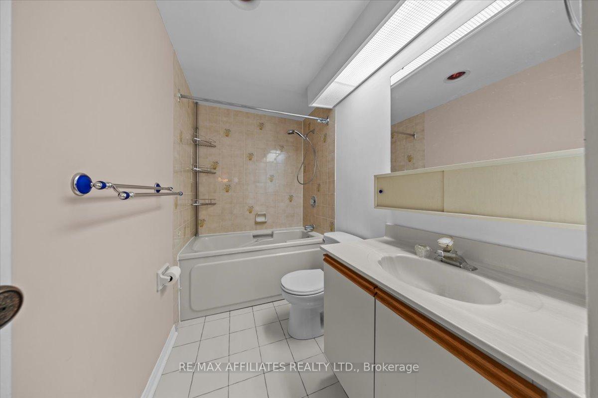 Photo 14 of Unit 601, 556 Laurier Avenue W, Ottawa, Ottawa Centre — HOMEH