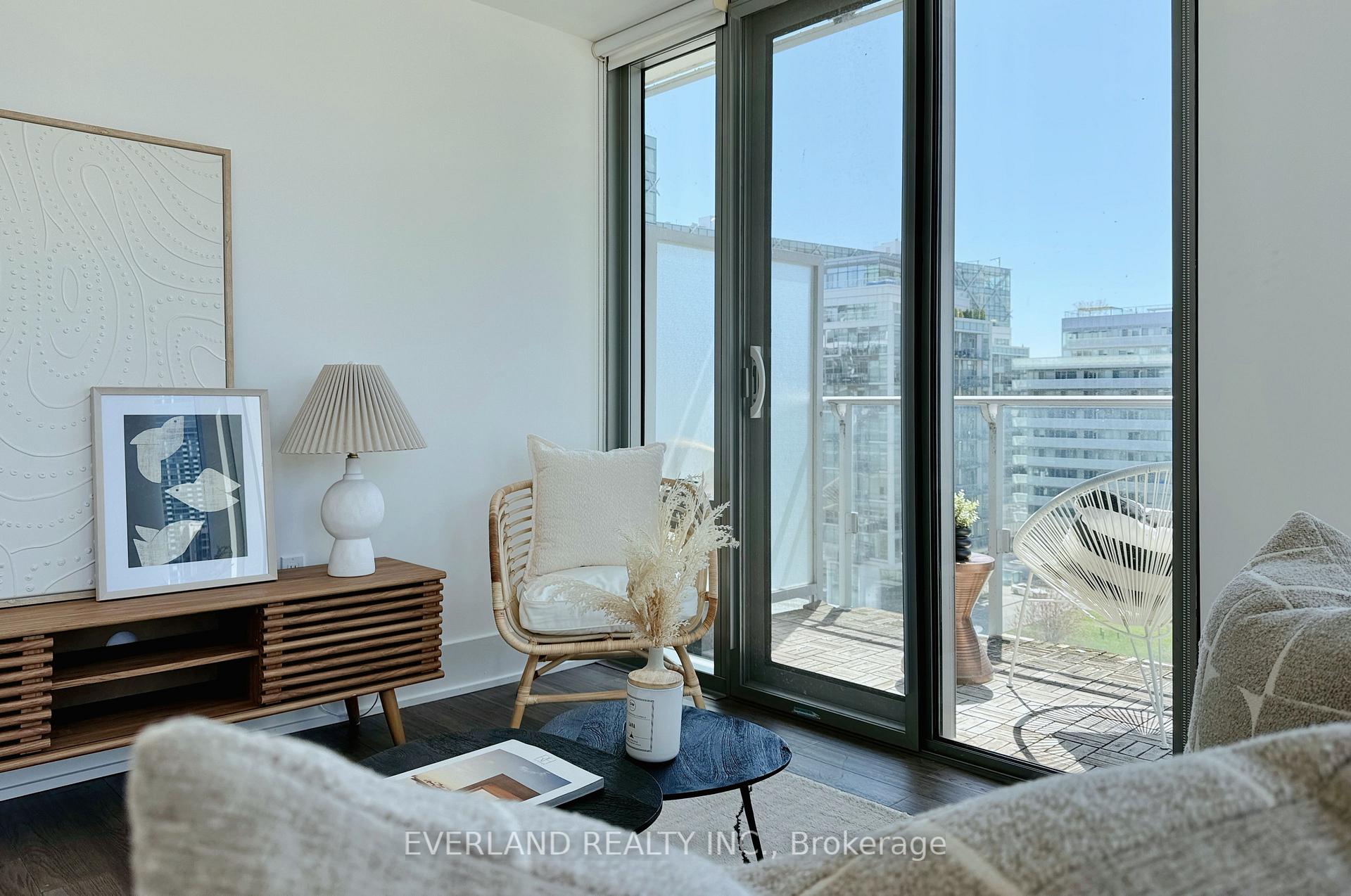 Photo 4 of Unit 840, 39 Queens Quay E, Toronto, Waterfront Communities — HOMEH
