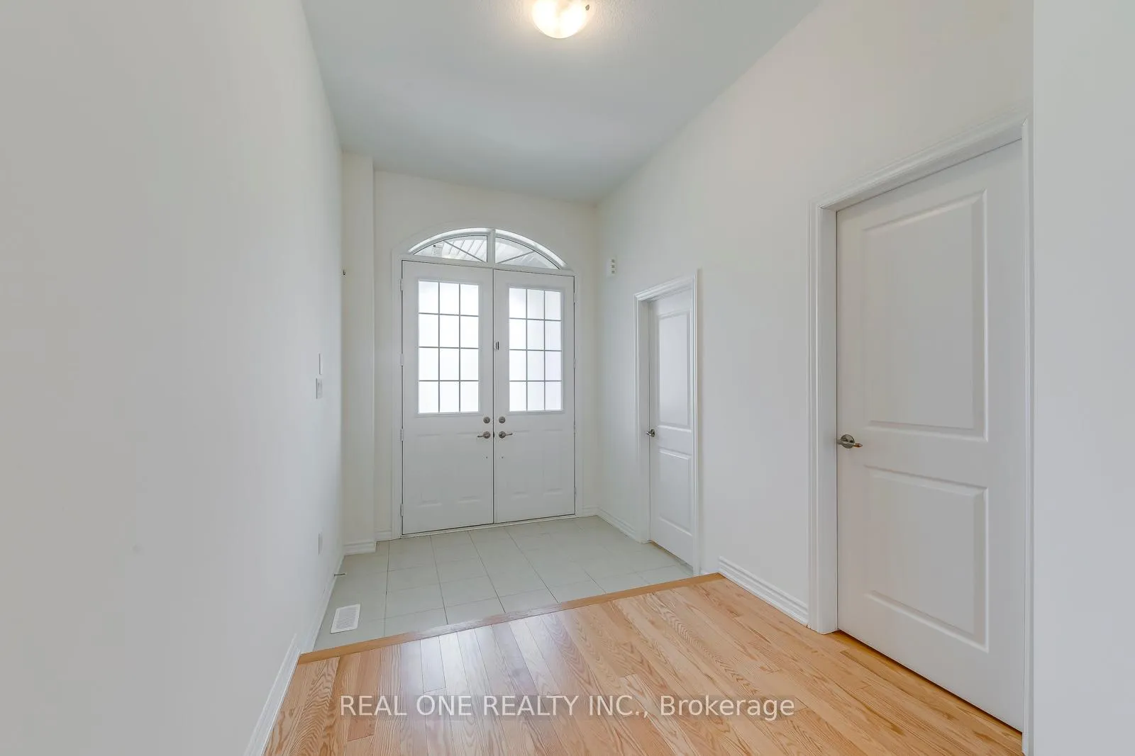 Photo 9 of 39 Stauffer Road, Brantford — HOMEH
