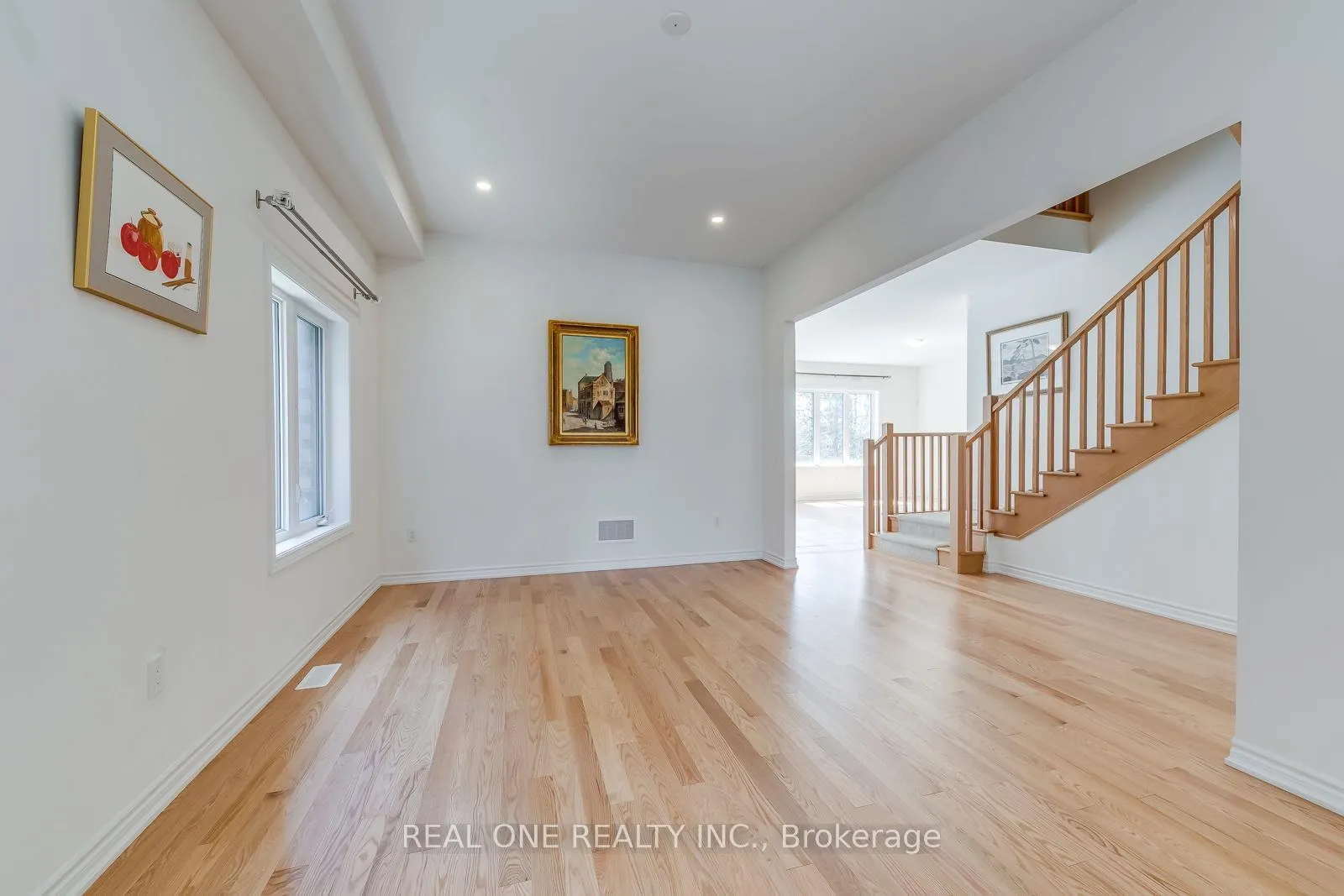 Photo 11 of 39 Stauffer Road, Brantford — HOMEH