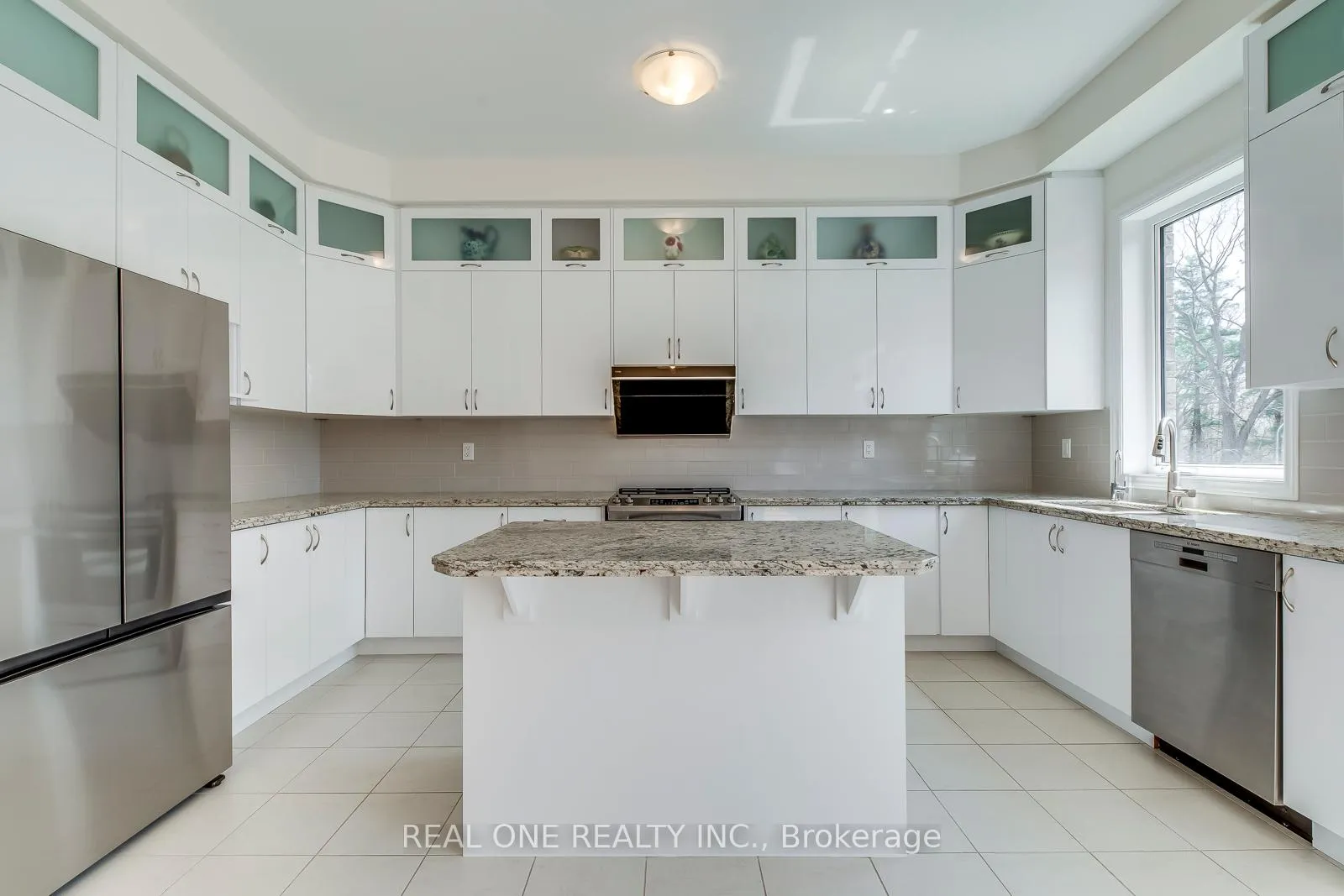 Photo 14 of 39 Stauffer Road, Brantford — HOMEH