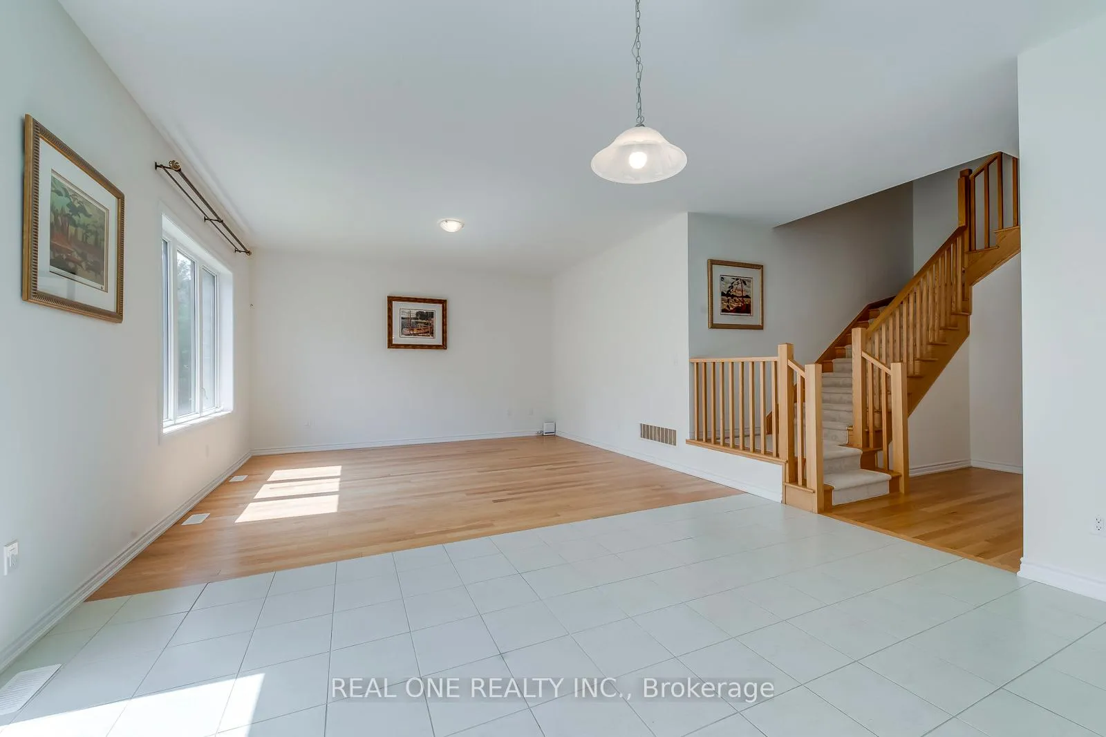 Photo 15 of 39 Stauffer Road, Brantford — HOMEH