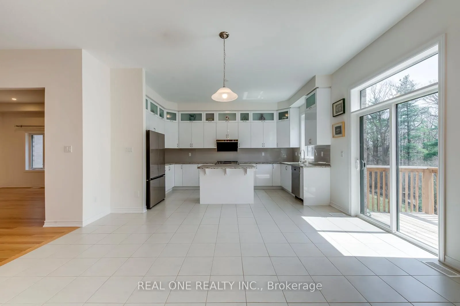 Photo 19 of 39 Stauffer Road, Brantford — HOMEH