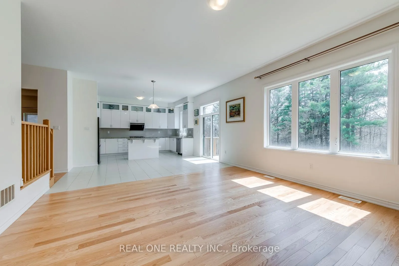 Photo 23 of 39 Stauffer Road, Brantford — HOMEH