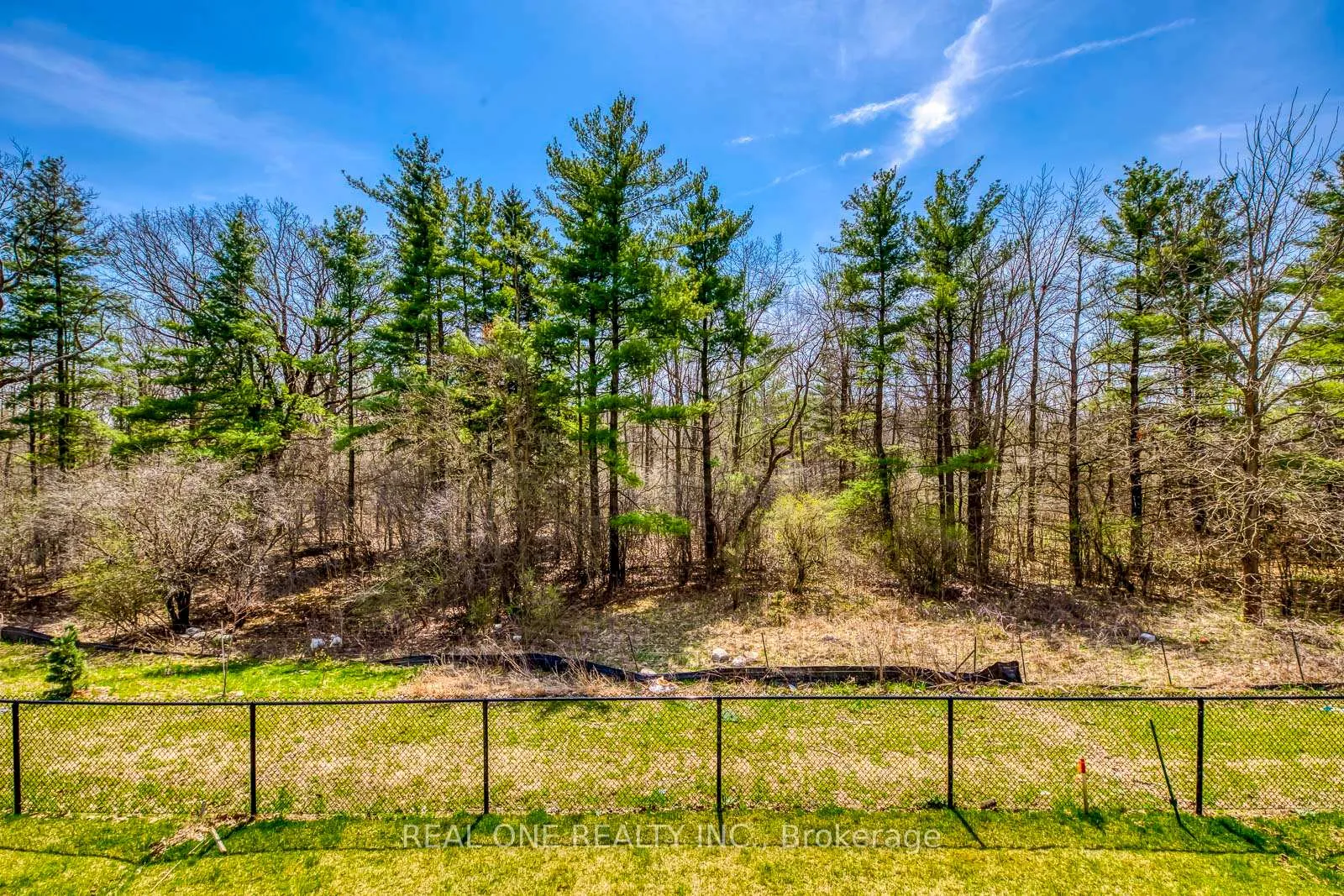 Photo 25 of 39 Stauffer Road, Brantford — HOMEH