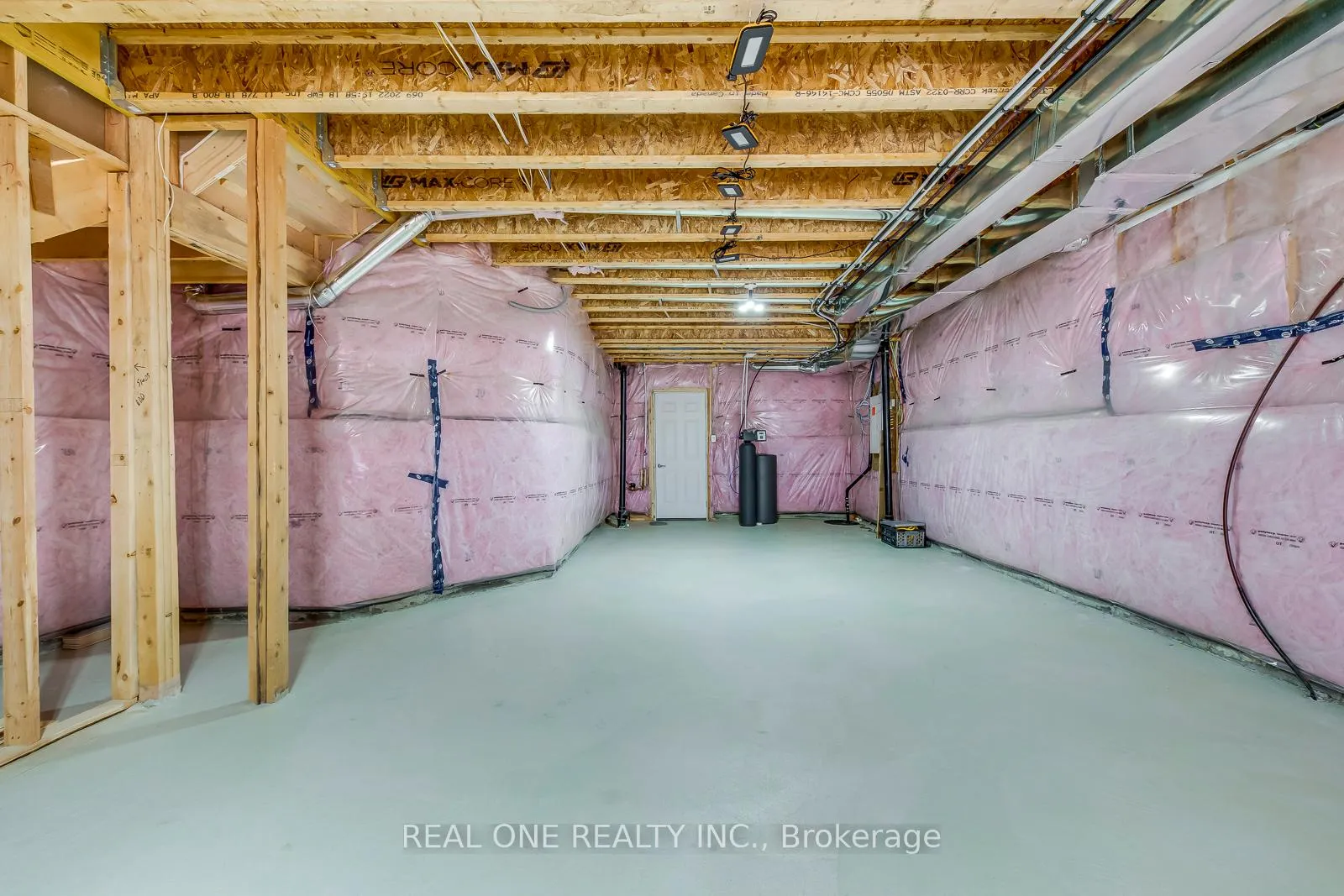Photo 48 of 39 Stauffer Road, Brantford — HOMEH