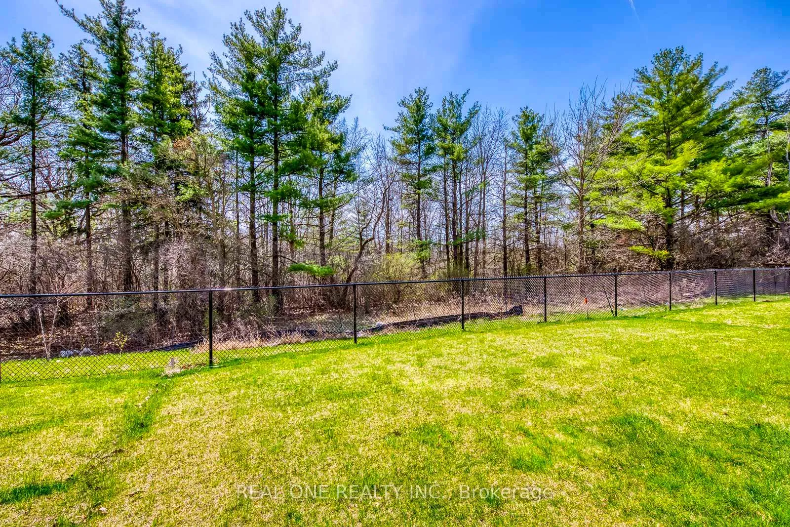 Photo 49 of 39 Stauffer Road, Brantford — HOMEH