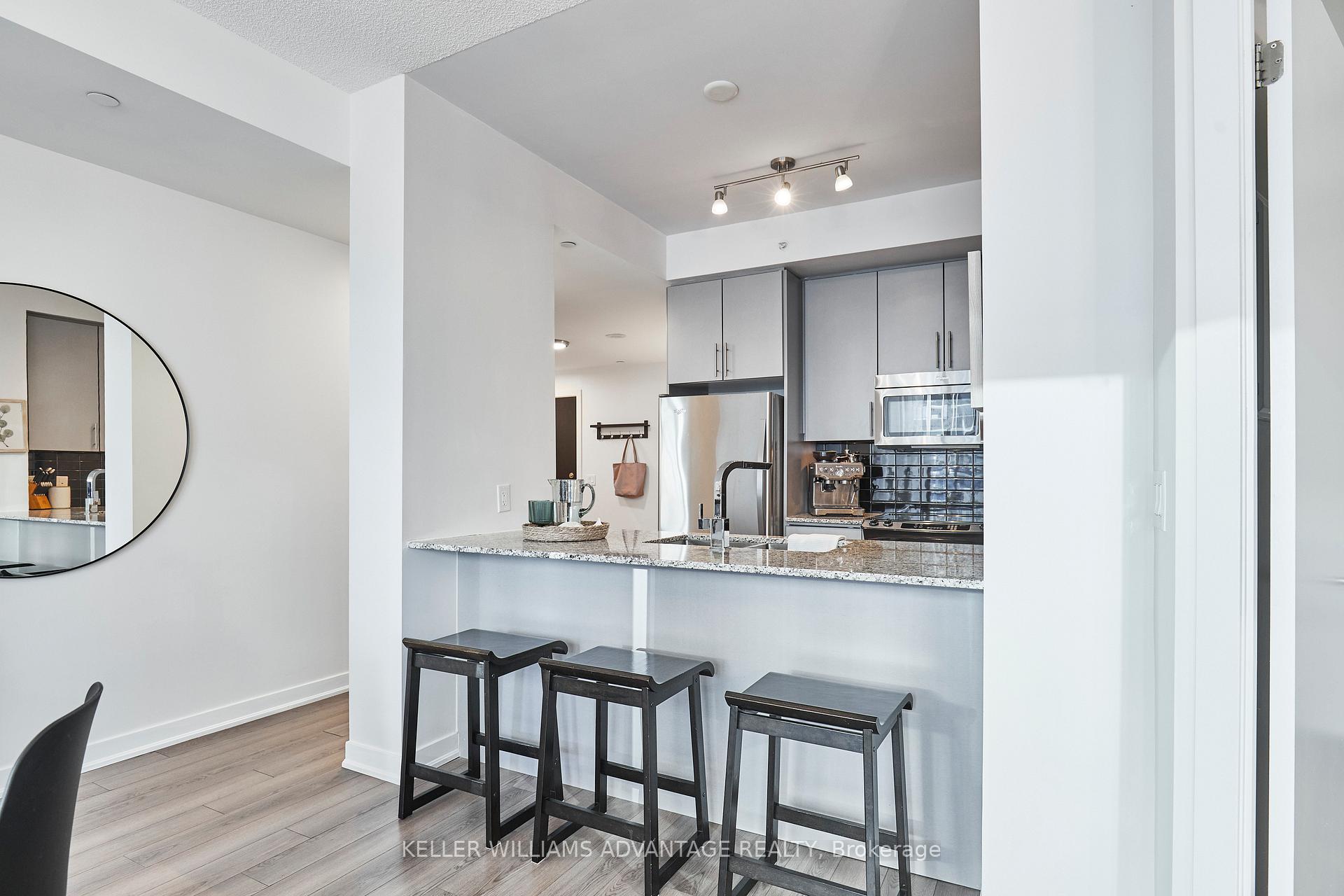 Photo 4 of Unit 515, 60 Berwick Avenue, Toronto, Yonge-Eglinton — HOMEH
