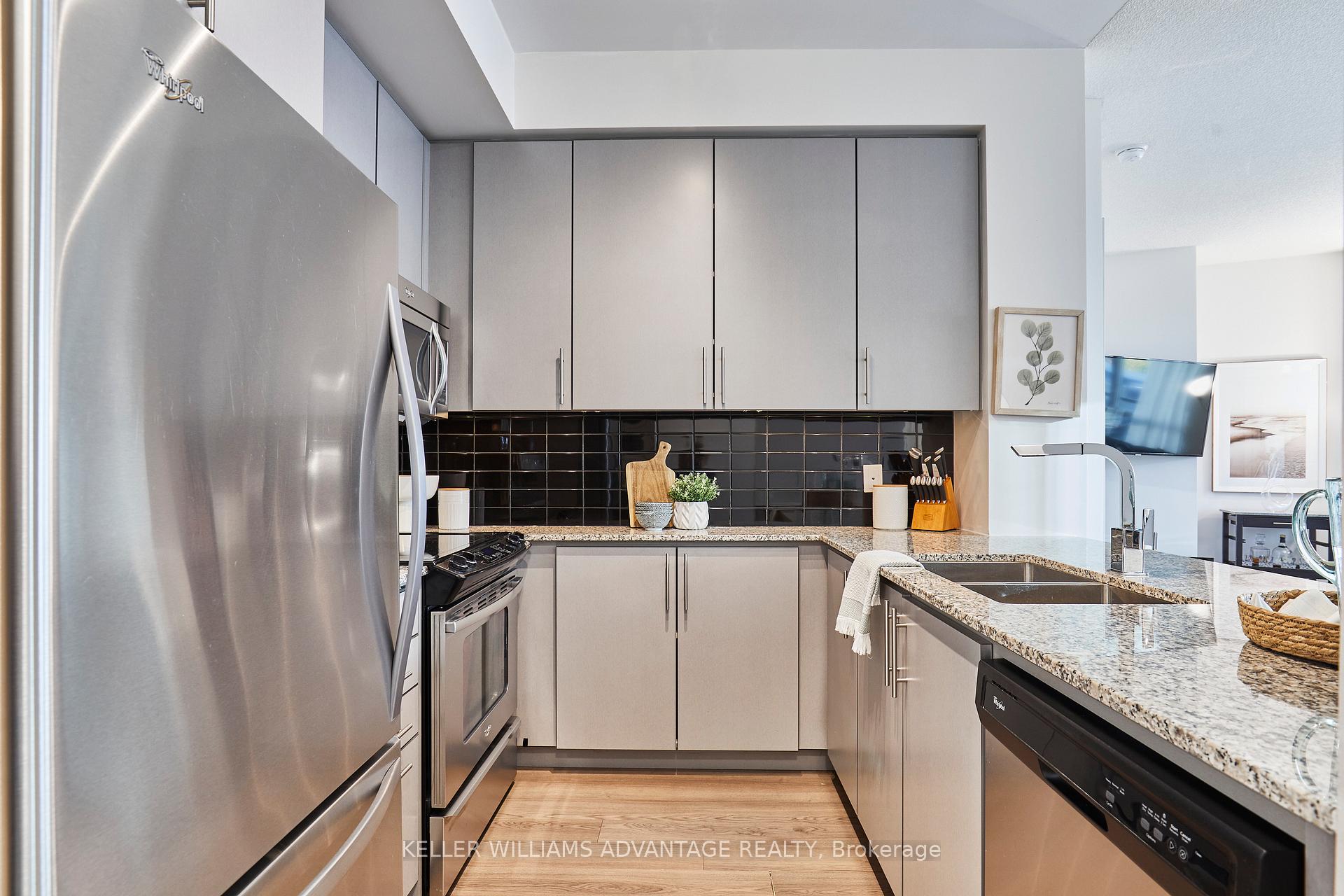 Photo 8 of Unit 515, 60 Berwick Avenue, Toronto, Yonge-Eglinton — HOMEH