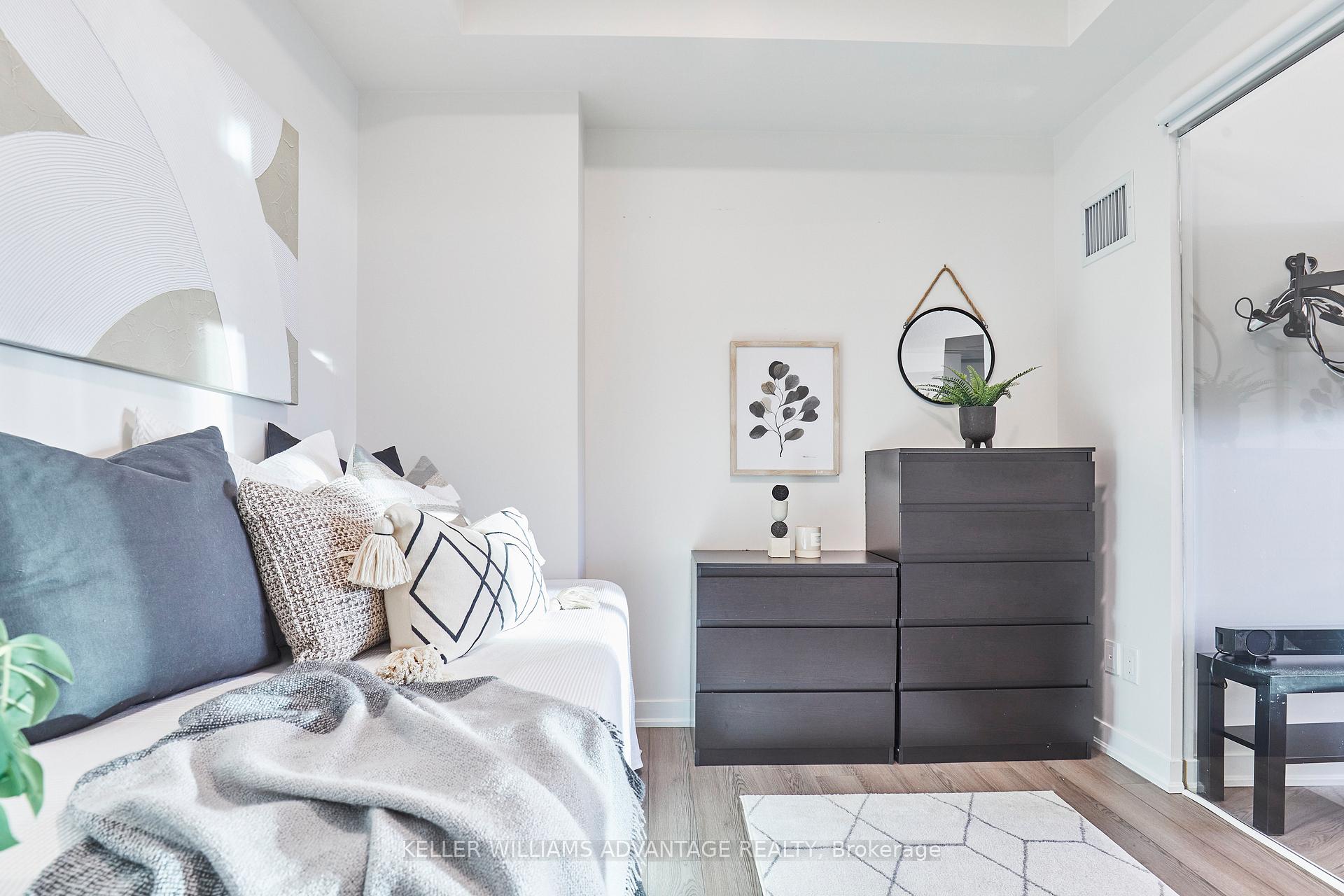 Photo 10 of Unit 515, 60 Berwick Avenue, Toronto, Yonge-Eglinton — HOMEH